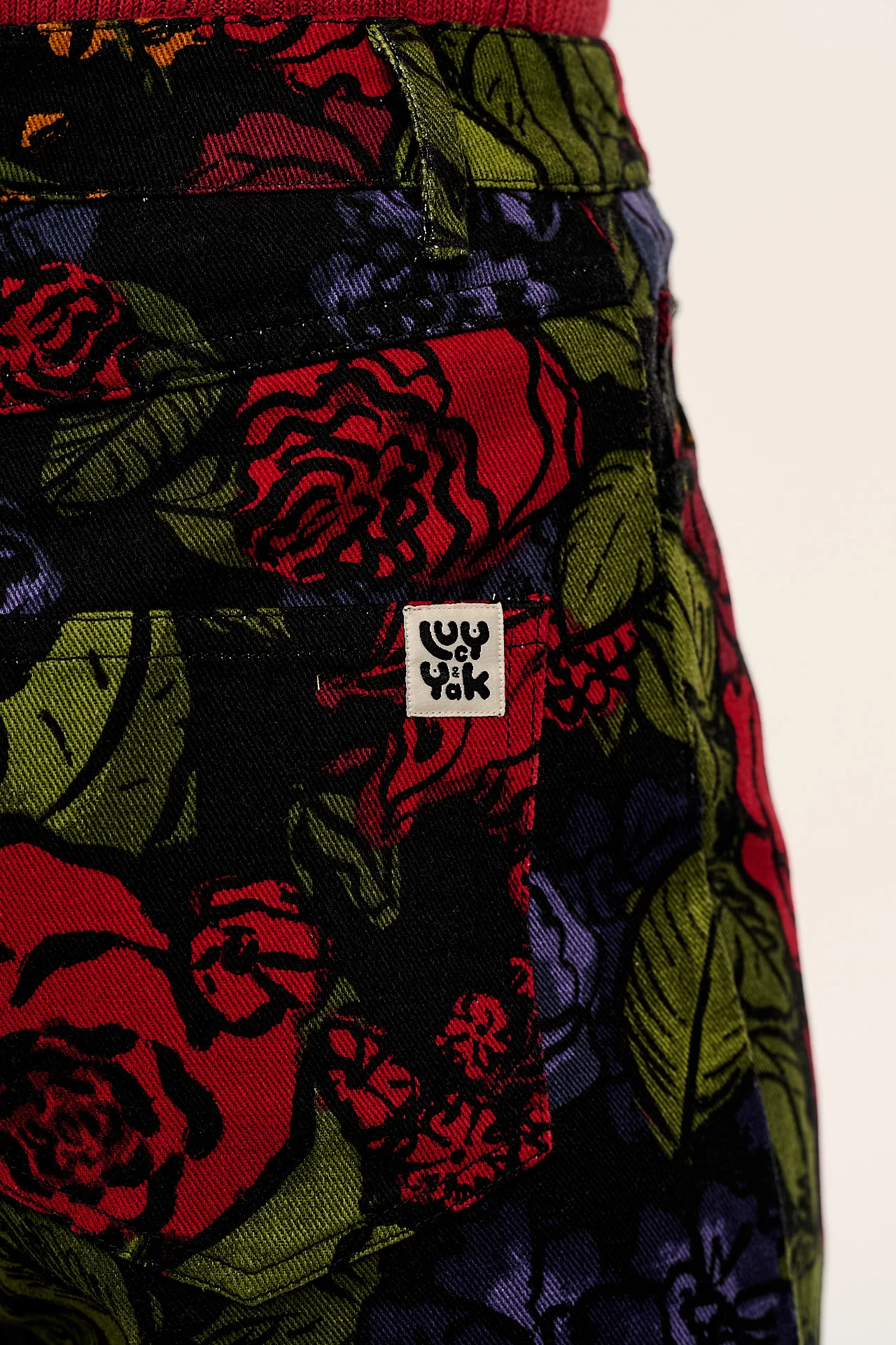 Drew - Cropped Straight Leg Cotton Trousers in Maria Print - Image 3