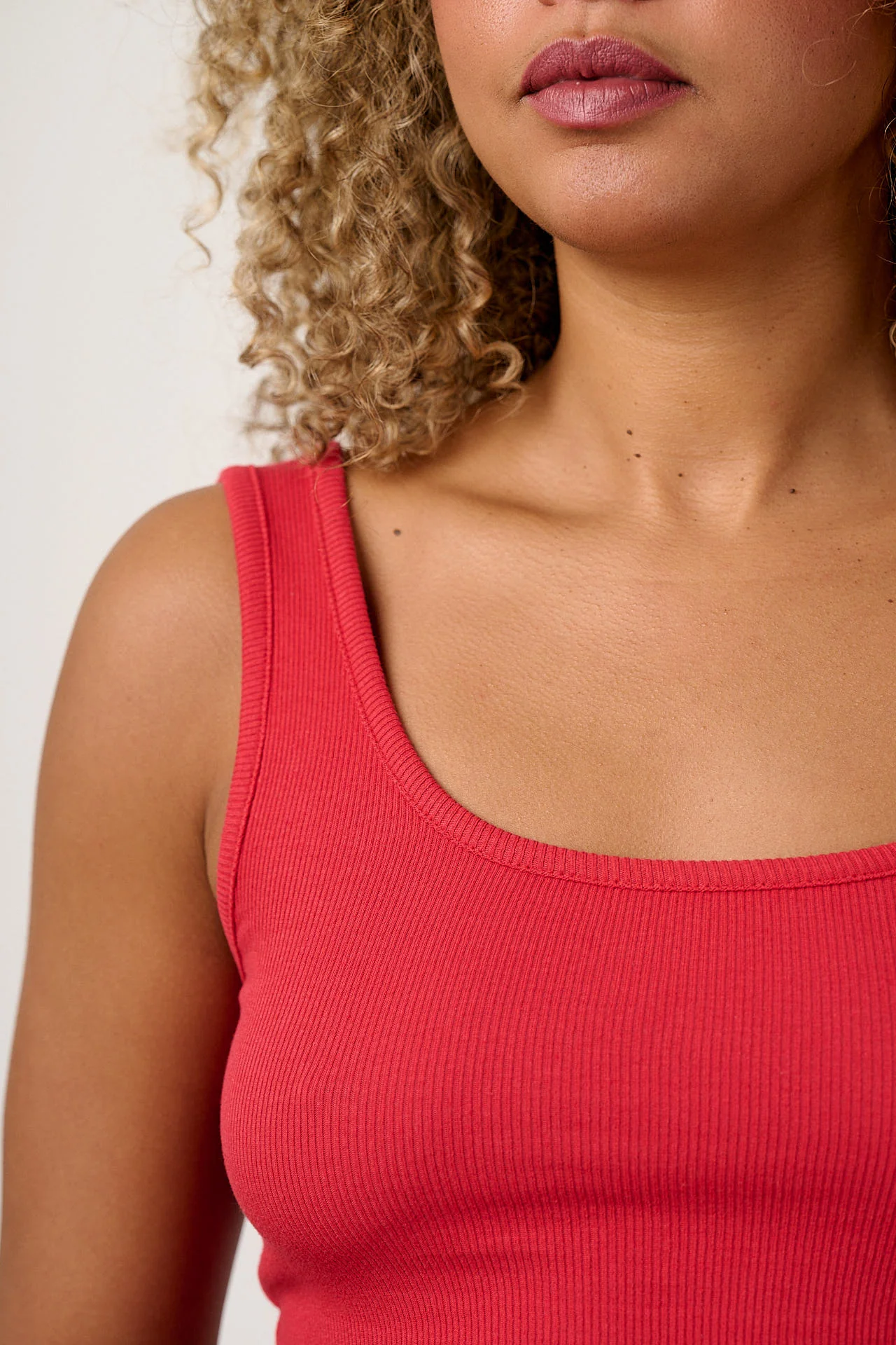 Eden - Cotton Vest in Red - Image 2