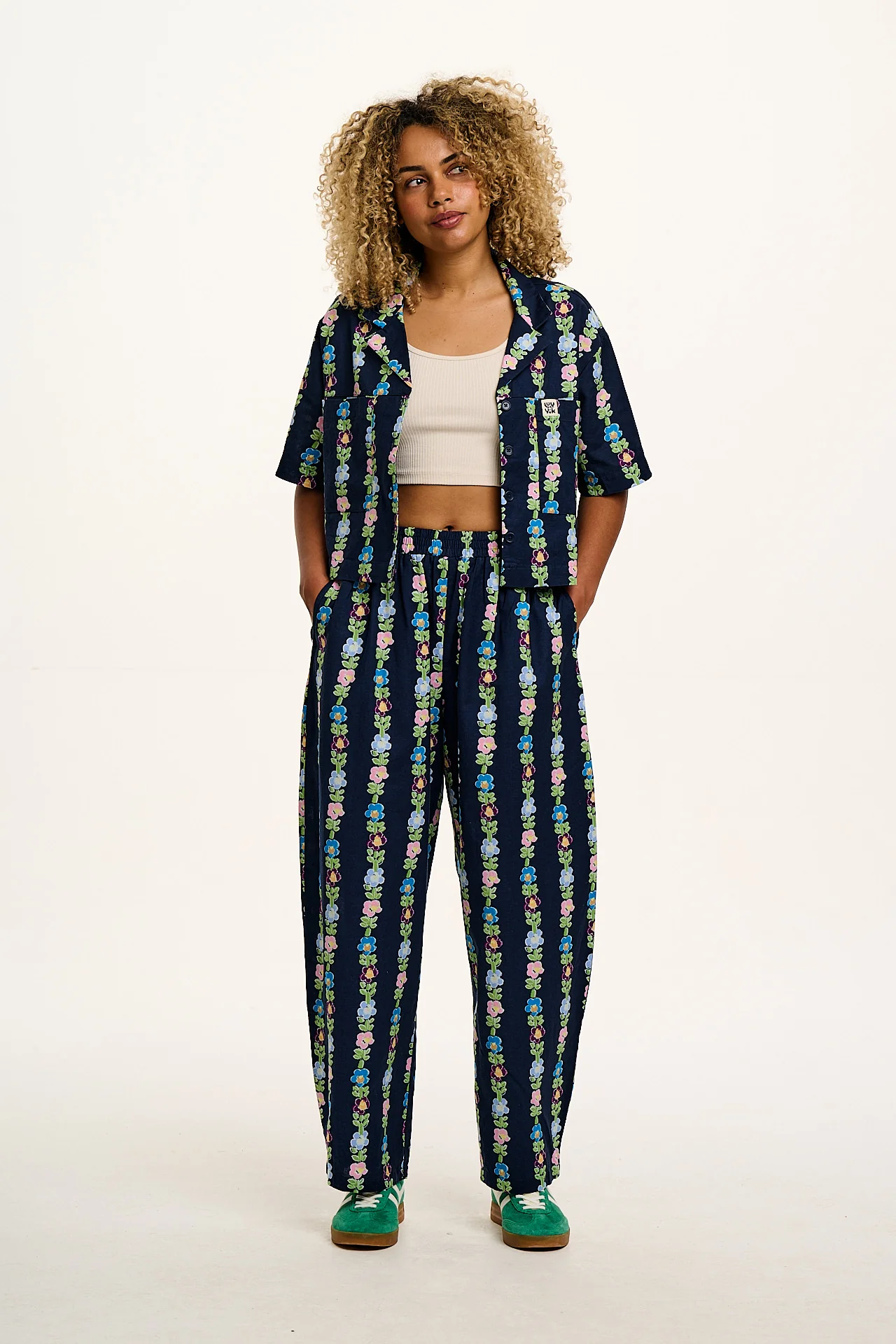 Freddie - Barrel Leg Cotton & Linen Trousers in Navy Island Bloom Print - Image 2
