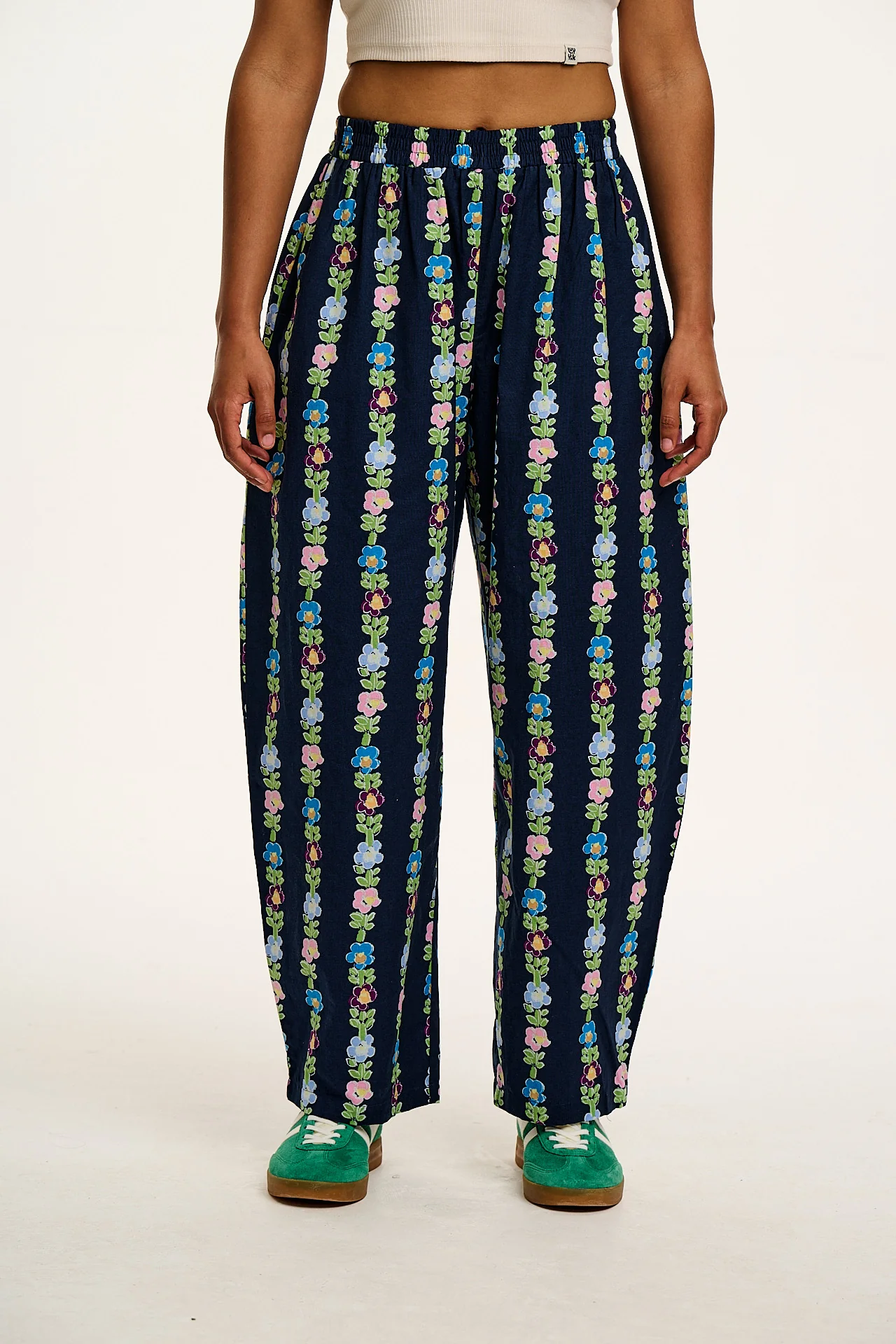Freddie - Barrel Leg Cotton & Linen Trousers in Navy Island Bloom Print - Image 4