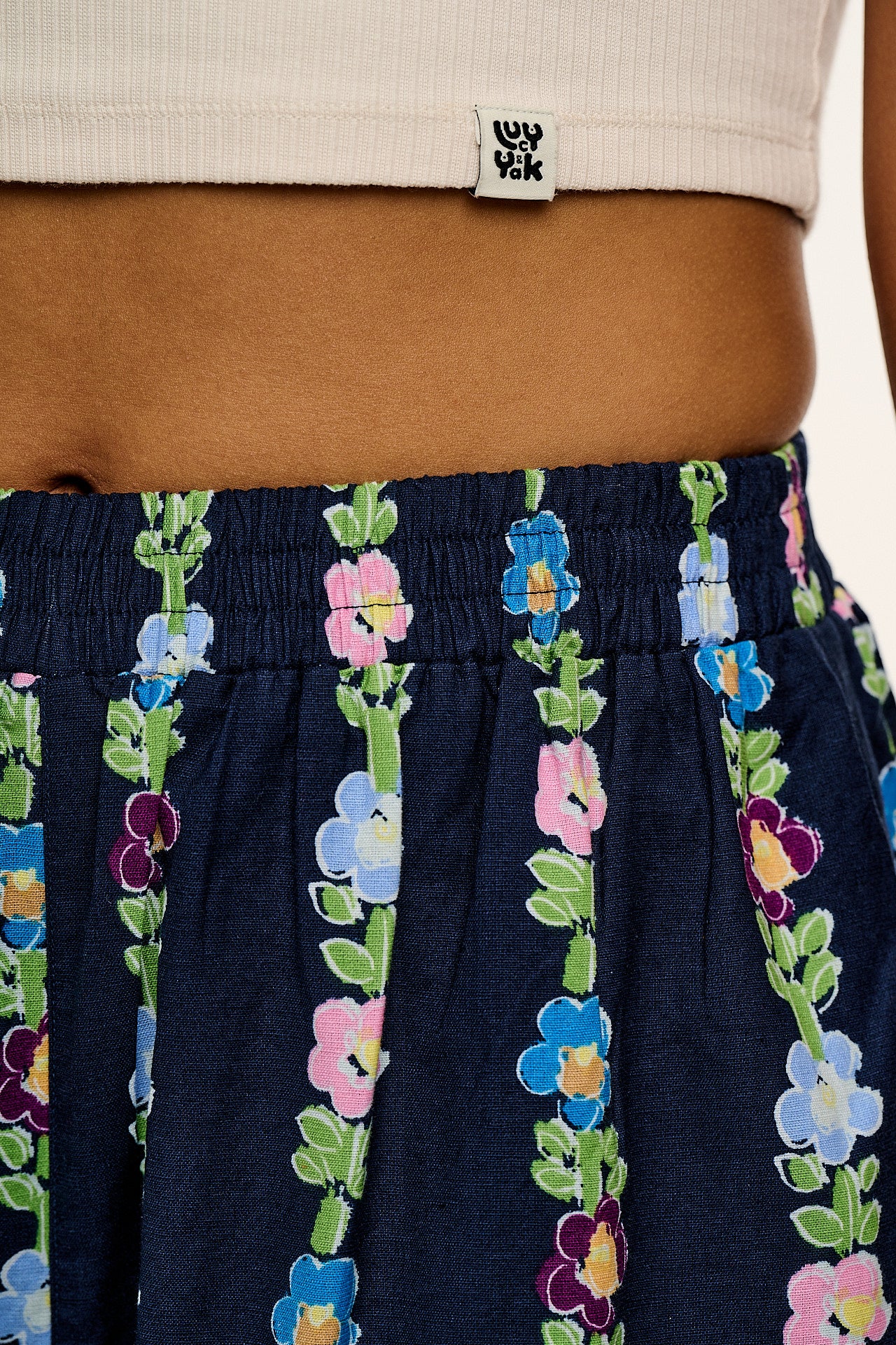 Freddie - Barrel Leg Cotton & Linen Trousers in Navy Island Bloom Print - Image 8
