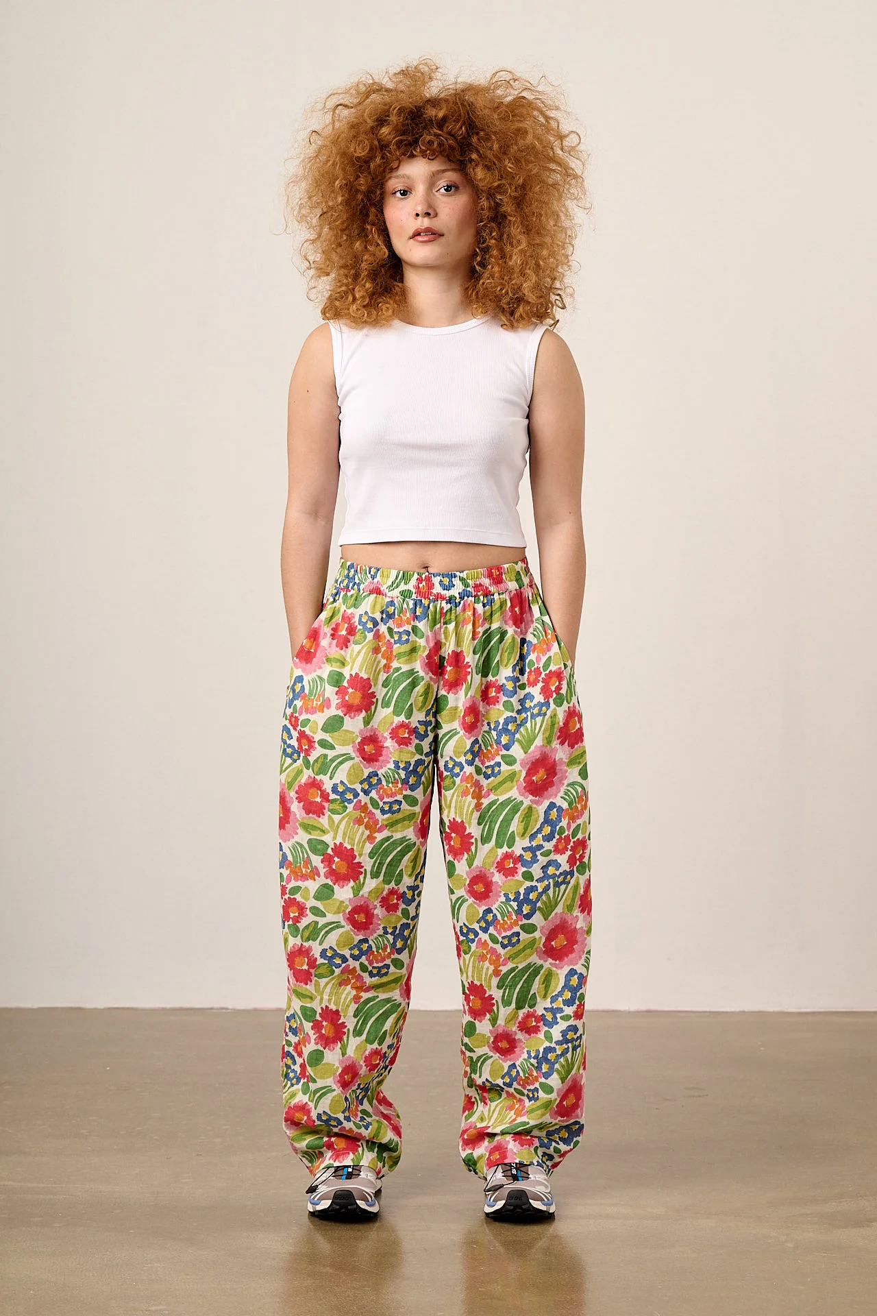 Freddie - Barrel Leg Cotton Trousers in Ivory Marie - Image 7