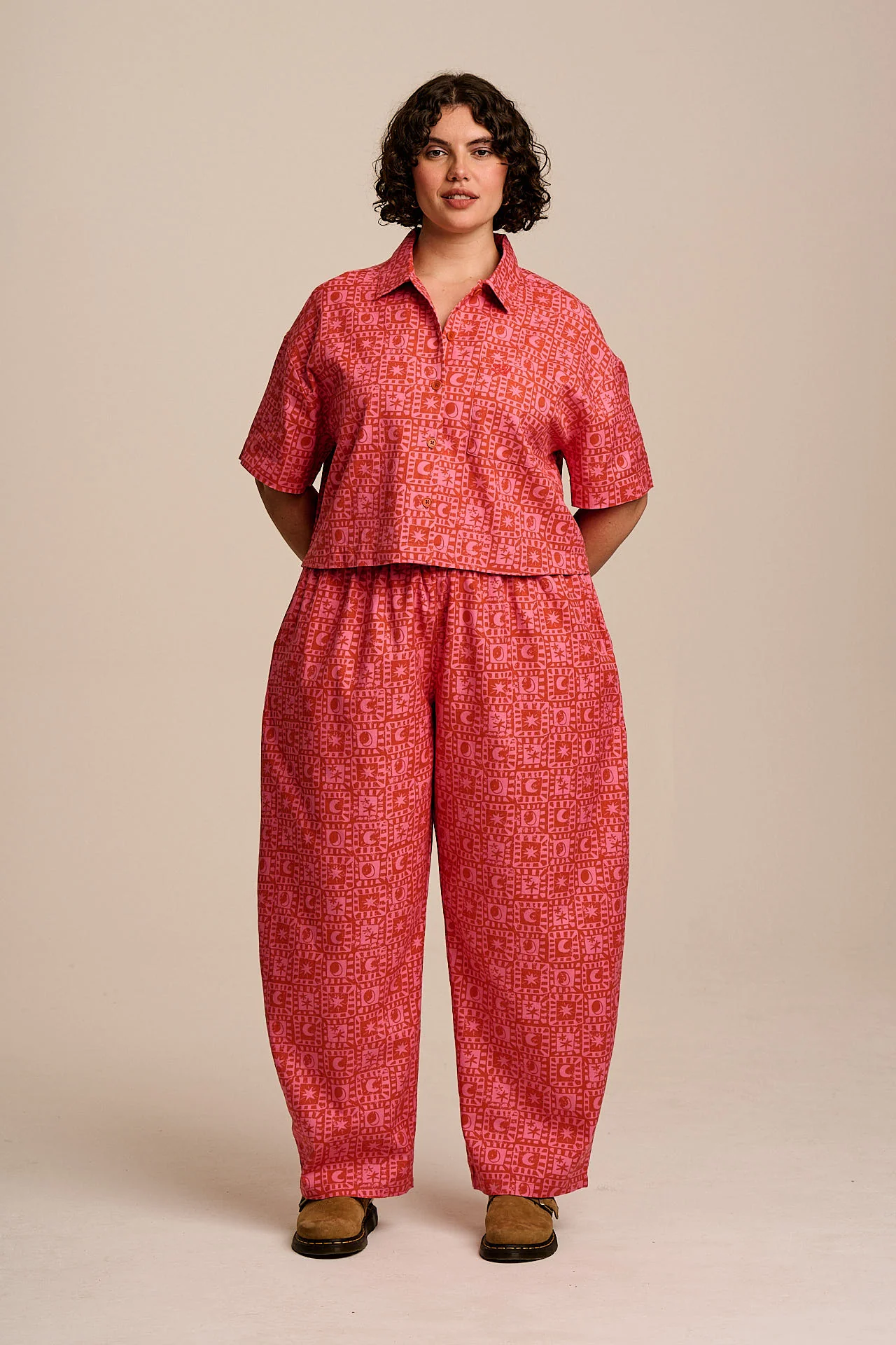 Freddie - Barrel Leg Cotton Trousers in Pink & Red Lunar Checkerboard - Image 3