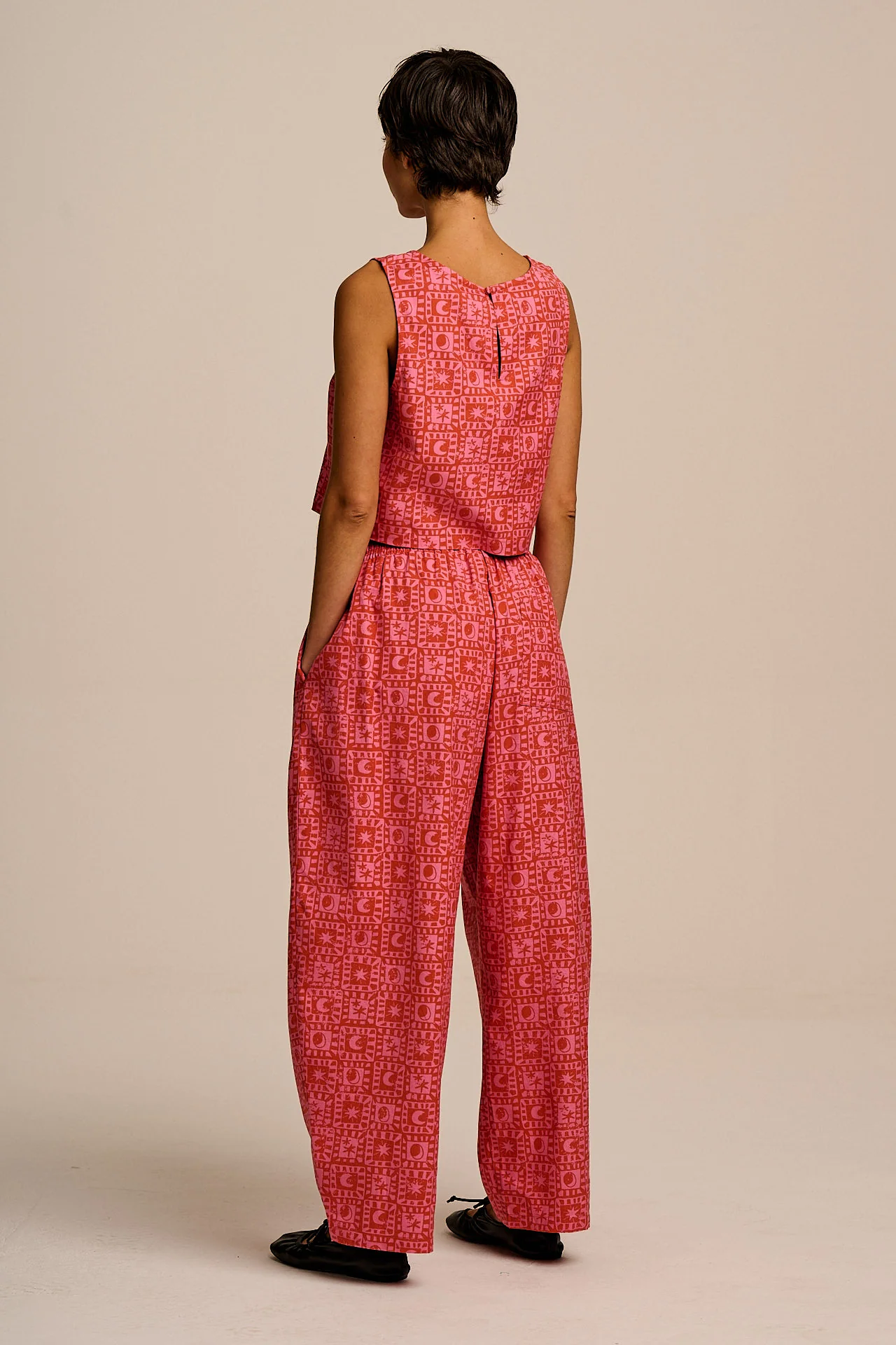 Freddie - Barrel Leg Cotton Trousers in Pink & Red Lunar Checkerboard - Image 6