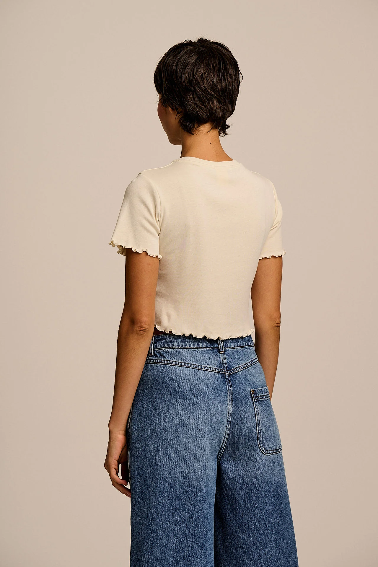 Greta - Cropped Cotton Top in Ecru Shell Print - Image 5