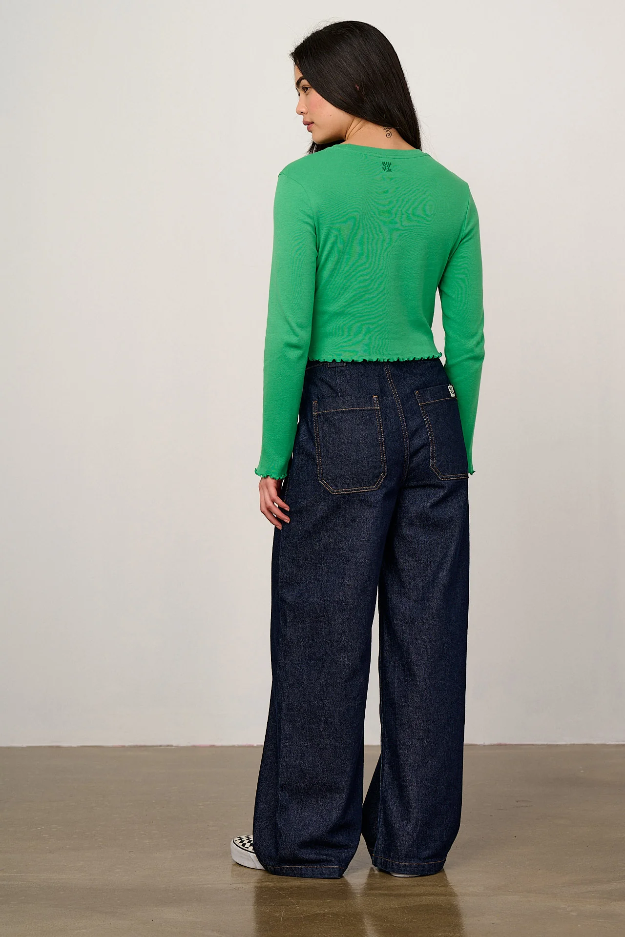 Hansel - Long Sleeve Cotton Crop Top in Kelly Green - Image 5
