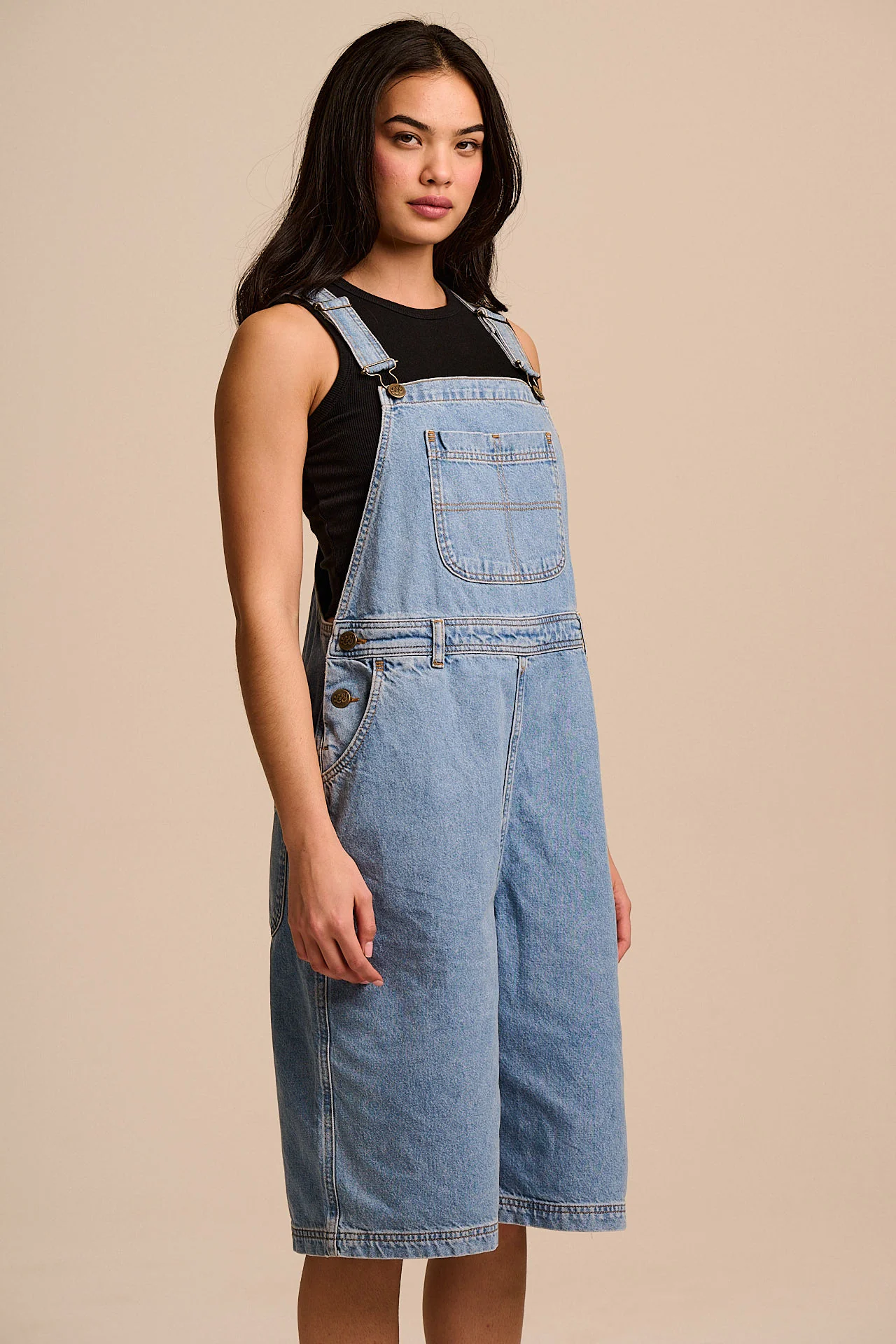 Jara - Denim Dungarees Shorts in Light Wash with Metal Clasps - Image 4