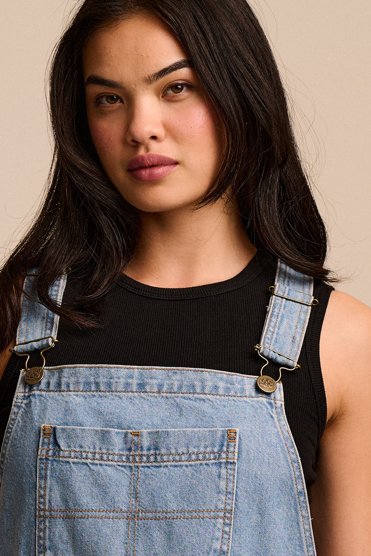 Jara - Denim Dungarees Shorts in Light Wash with Metal Clasps - Image 9