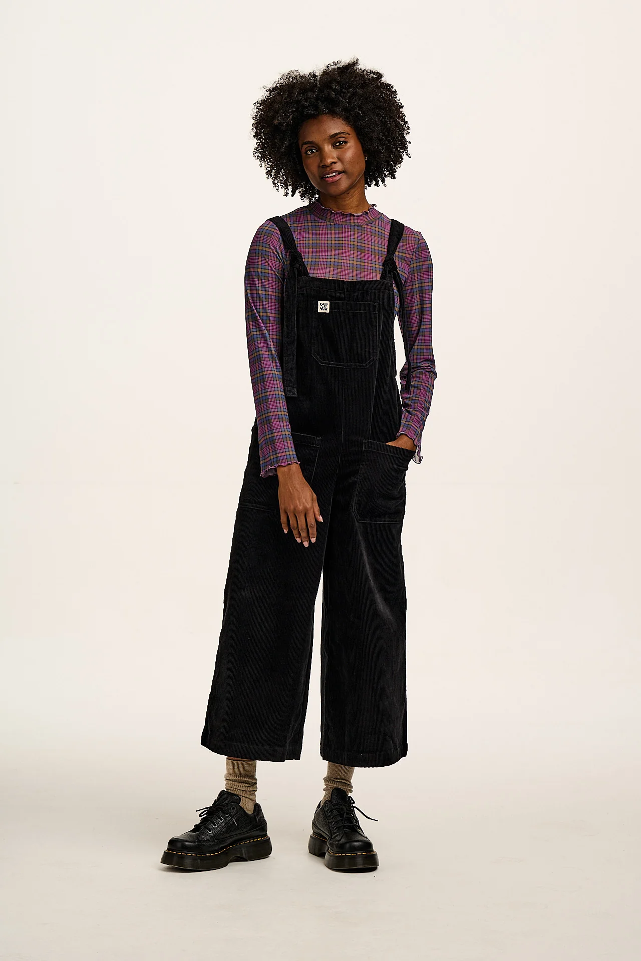 Jenny - Wide Leg Corduroy Dungarees in Black - Image 5