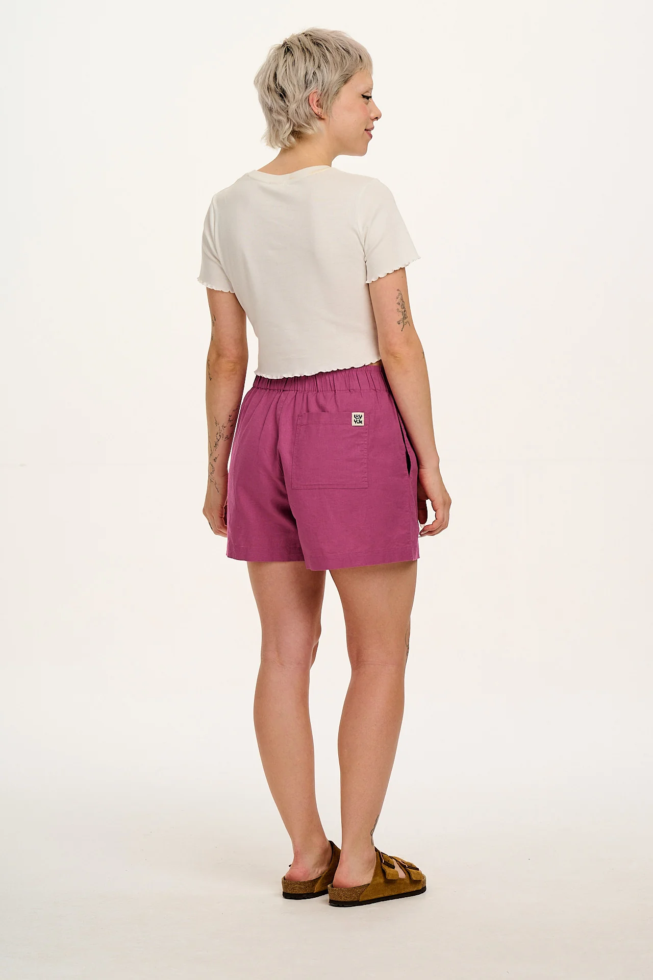 Jessie - Cotton & Linen Shorts in Dahlia Pink - Image 6