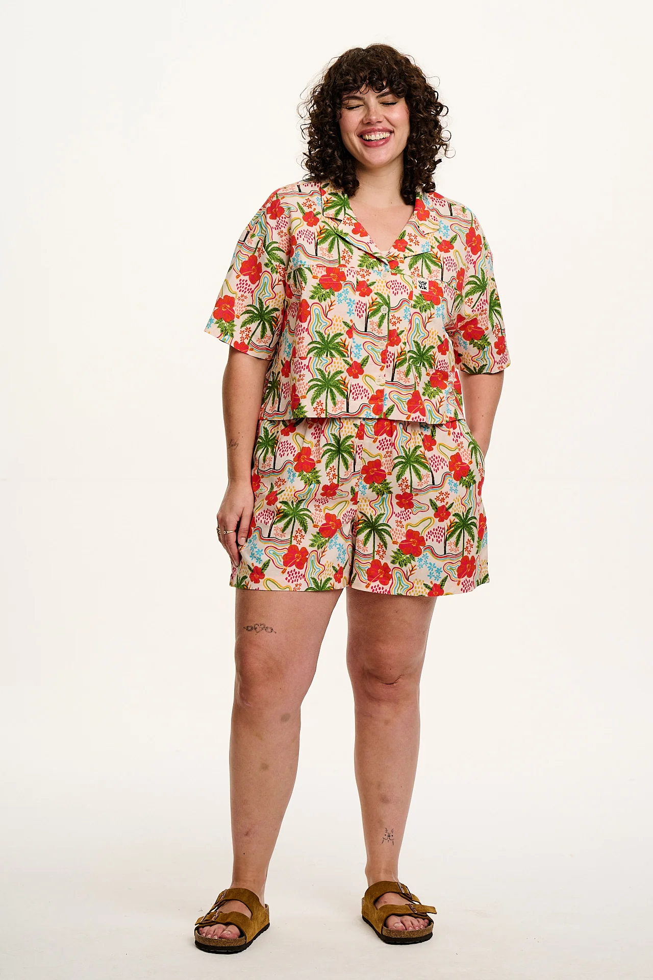 Jessie - Cotton & Linen Shorts in Totally Tropical Print - Image 2