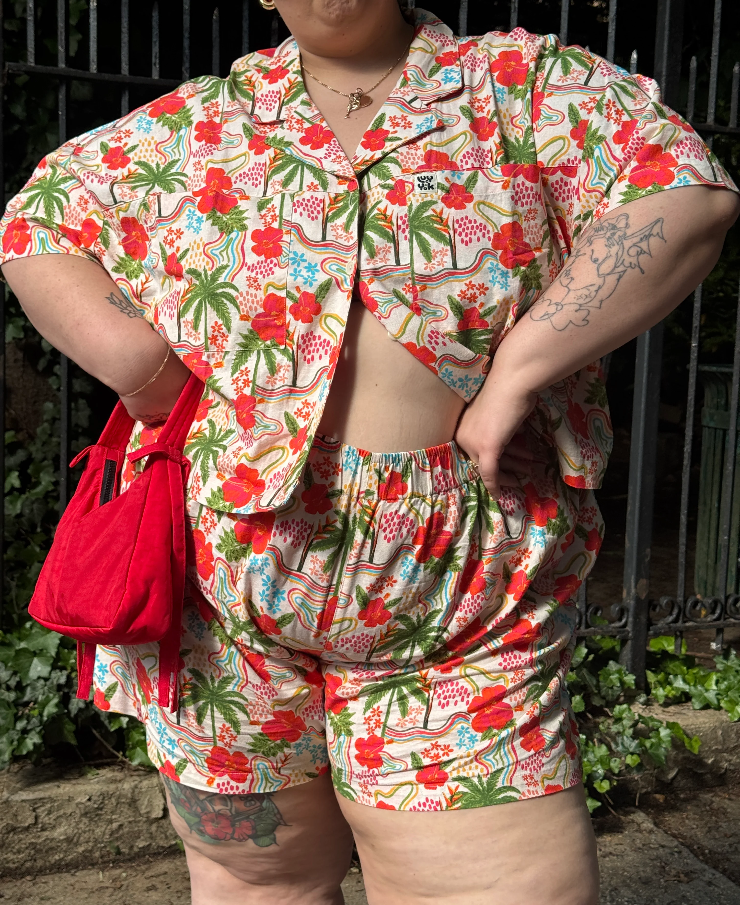 Jessie - Cotton & Linen Shorts in Totally Tropical Print - Image 3
