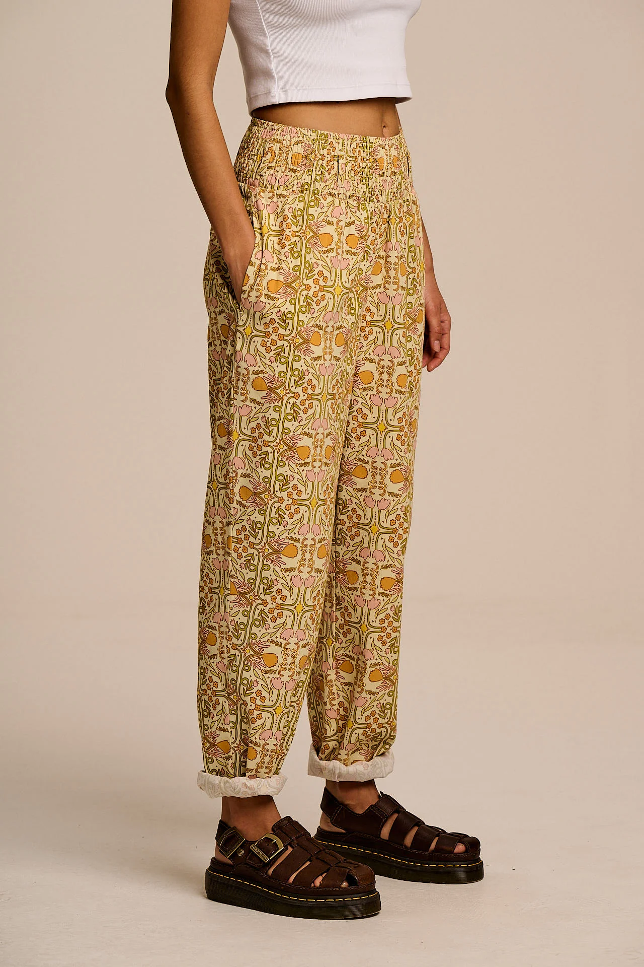 L.E Alexa - Cotton Trousers in Graphics and Grain Artist & Yak - Image 2