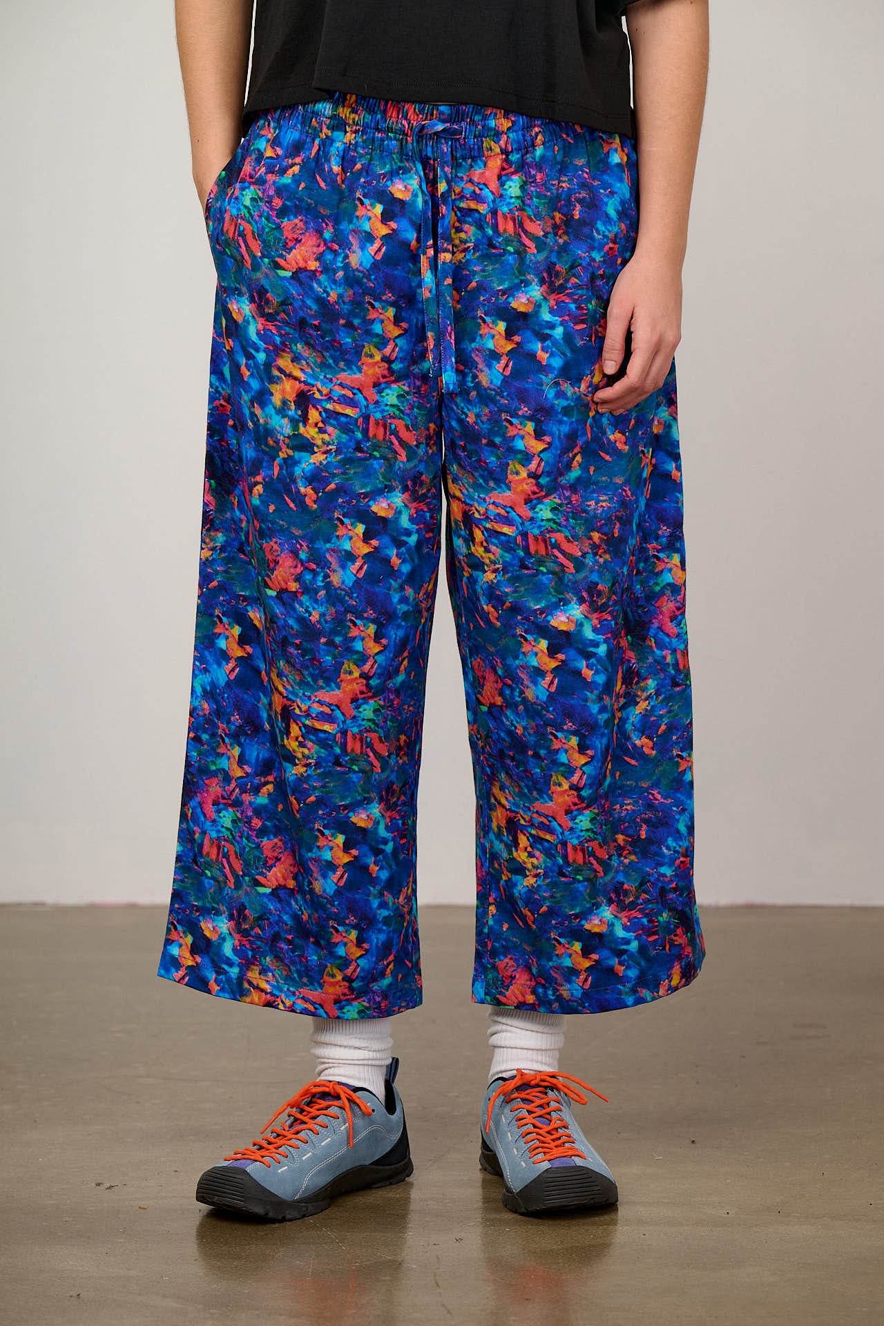 L.E. Chuck - Wide Leg Cotton Trousers in Digital Blur Natural History Museum & Yak - Image 5
