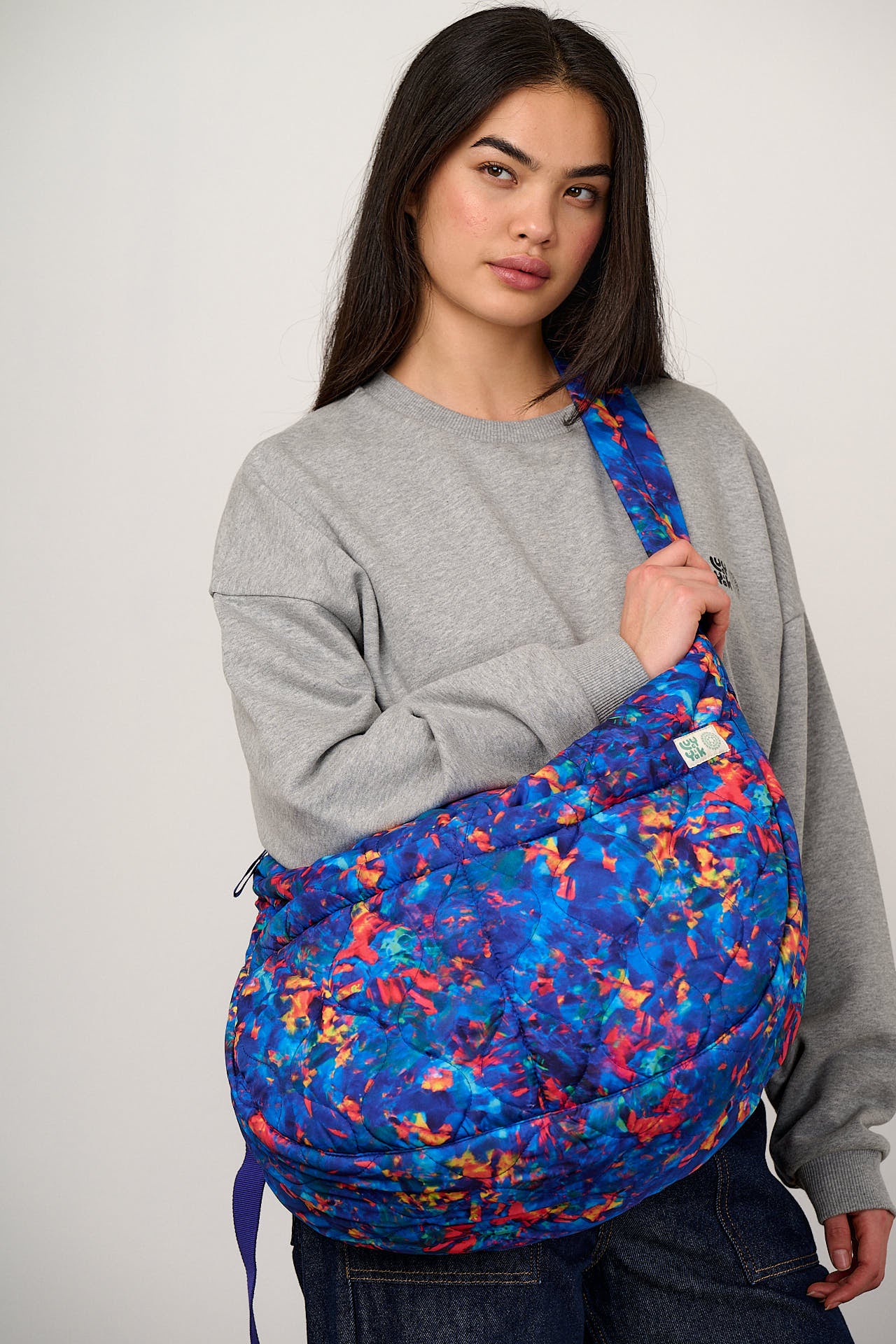 L.E. Laval - Weekend Bag in Digital Blur Natural History Museum & Yak - Image 3