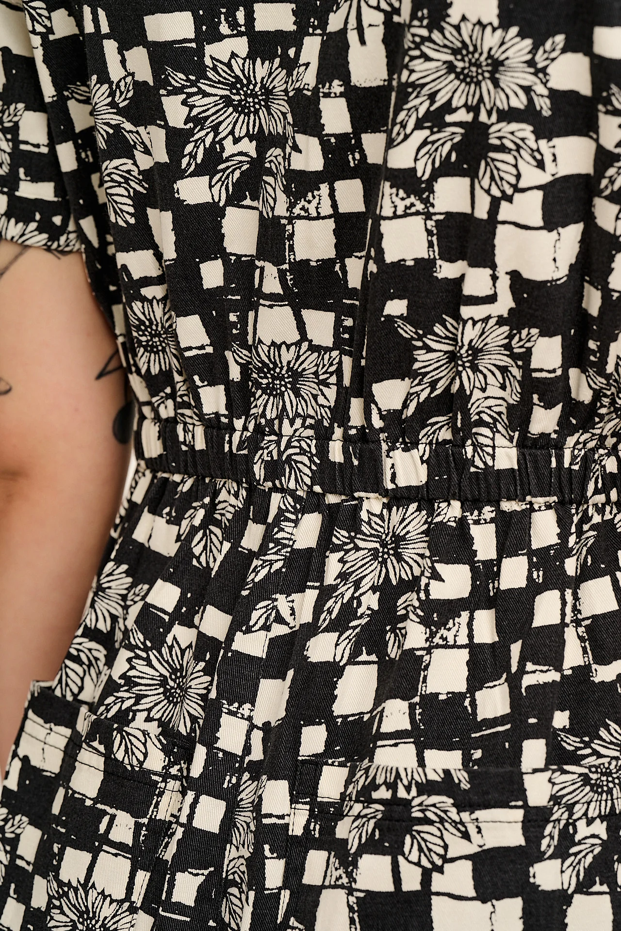 L.E. Ragan - Cotton Jumpsuit in Black & White Sunflower Check - Image 6