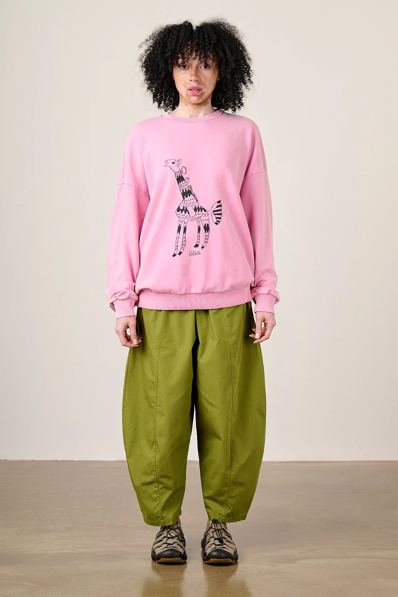 L.E Sutton -  Cotton Jersey Oversized Sweatshirt in Arthouse & Yak: Girash Print - Image 5