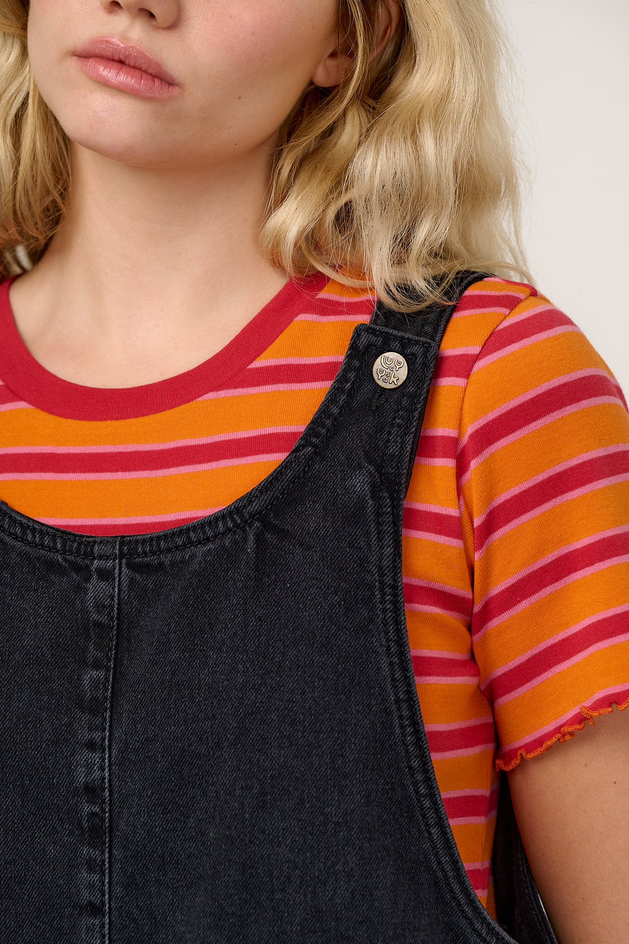 Layla - Mini Denim Dress in Washed Black - Image 2