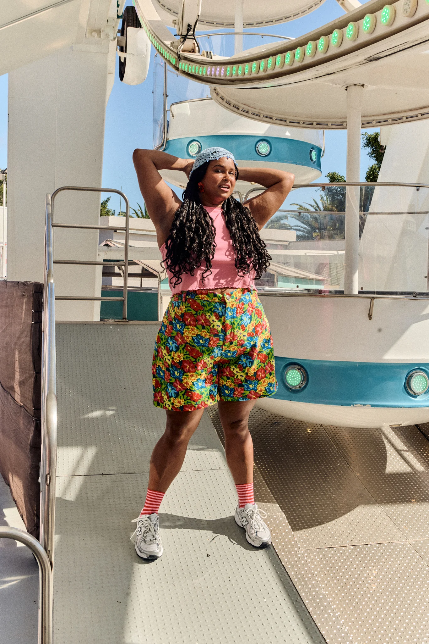 Lexi - Cotton High Waist Shorts in 80s Scribble Floral - Image 3