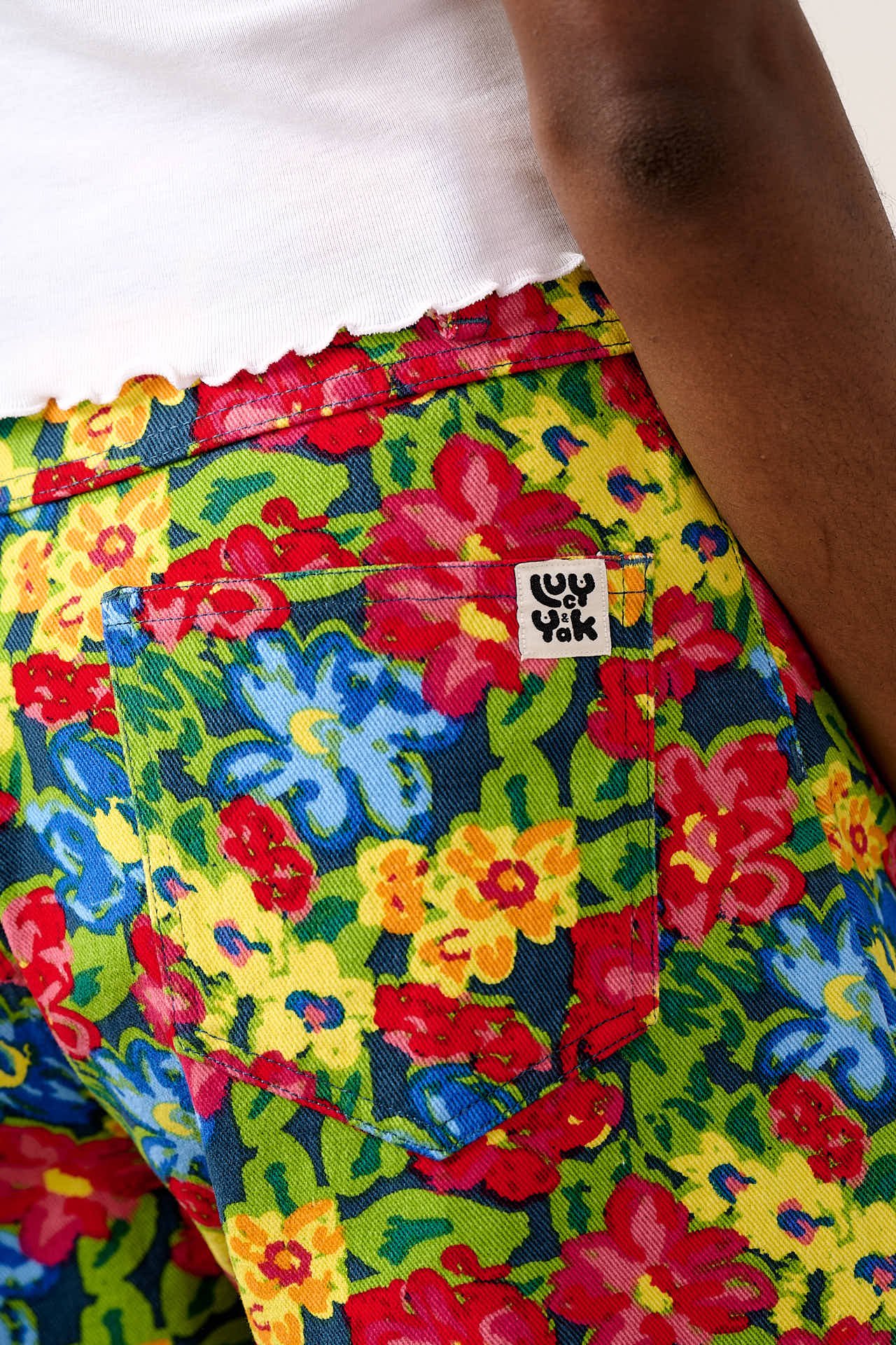 Lexi - Cotton High Waist Shorts in 80s Scribble Floral - Image 7