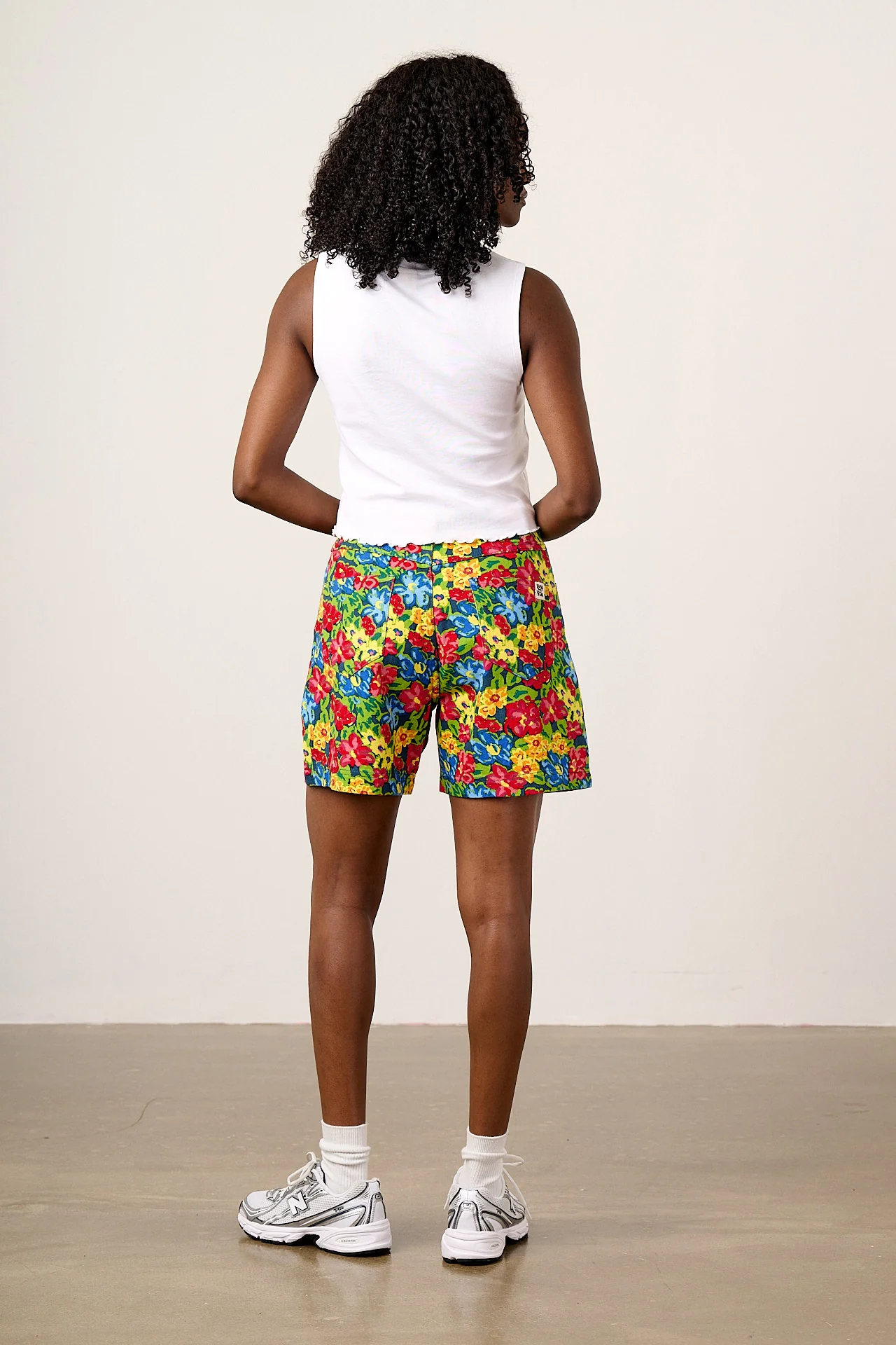 Lexi - Cotton High Waist Shorts in 80s Scribble Floral - Image 8