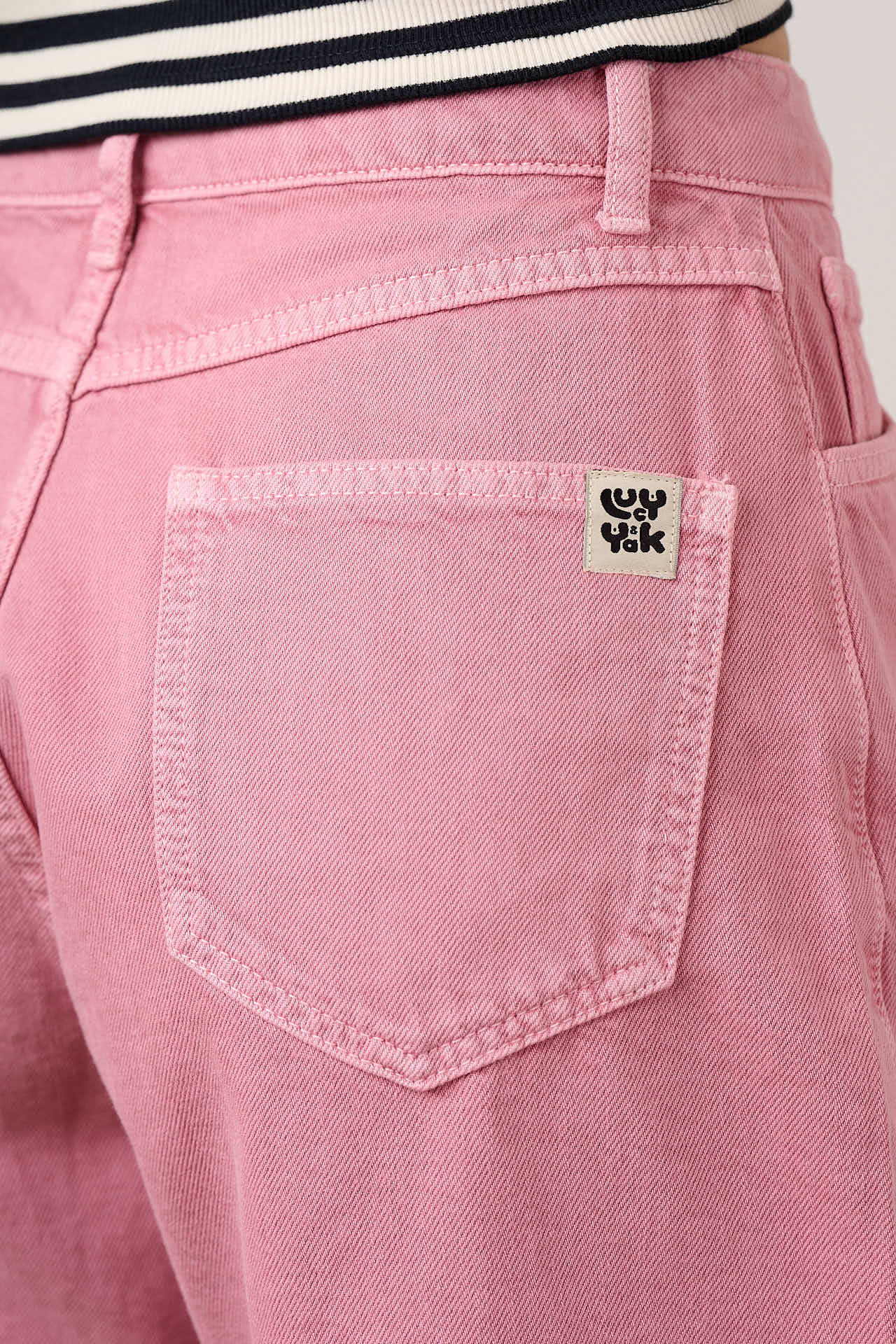 Lexi - Denim Short in Cashmere Rose Wash - Image 3