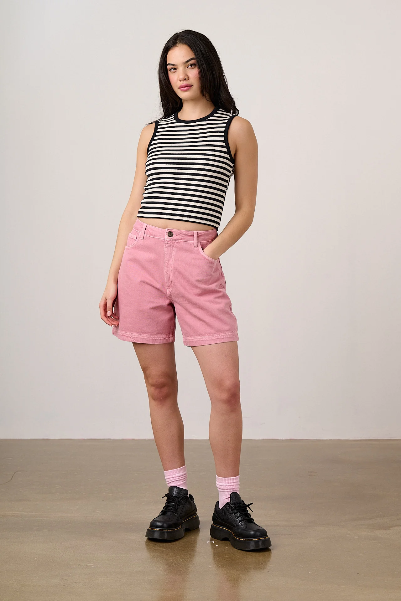 Lexi - Denim Short in Cashmere Rose Wash - Image 7