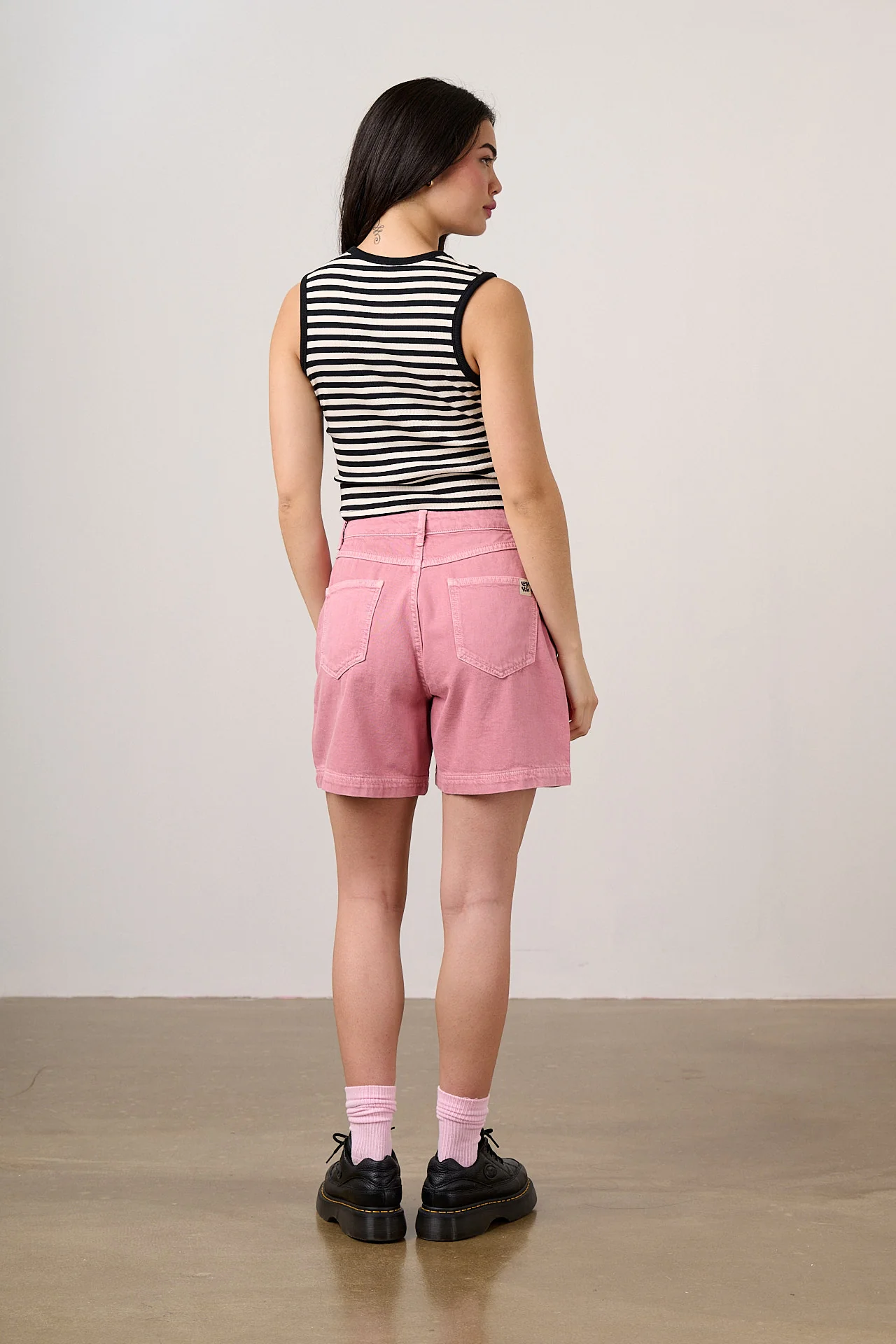 Lexi - Denim Short in Cashmere Rose Wash - Image 8