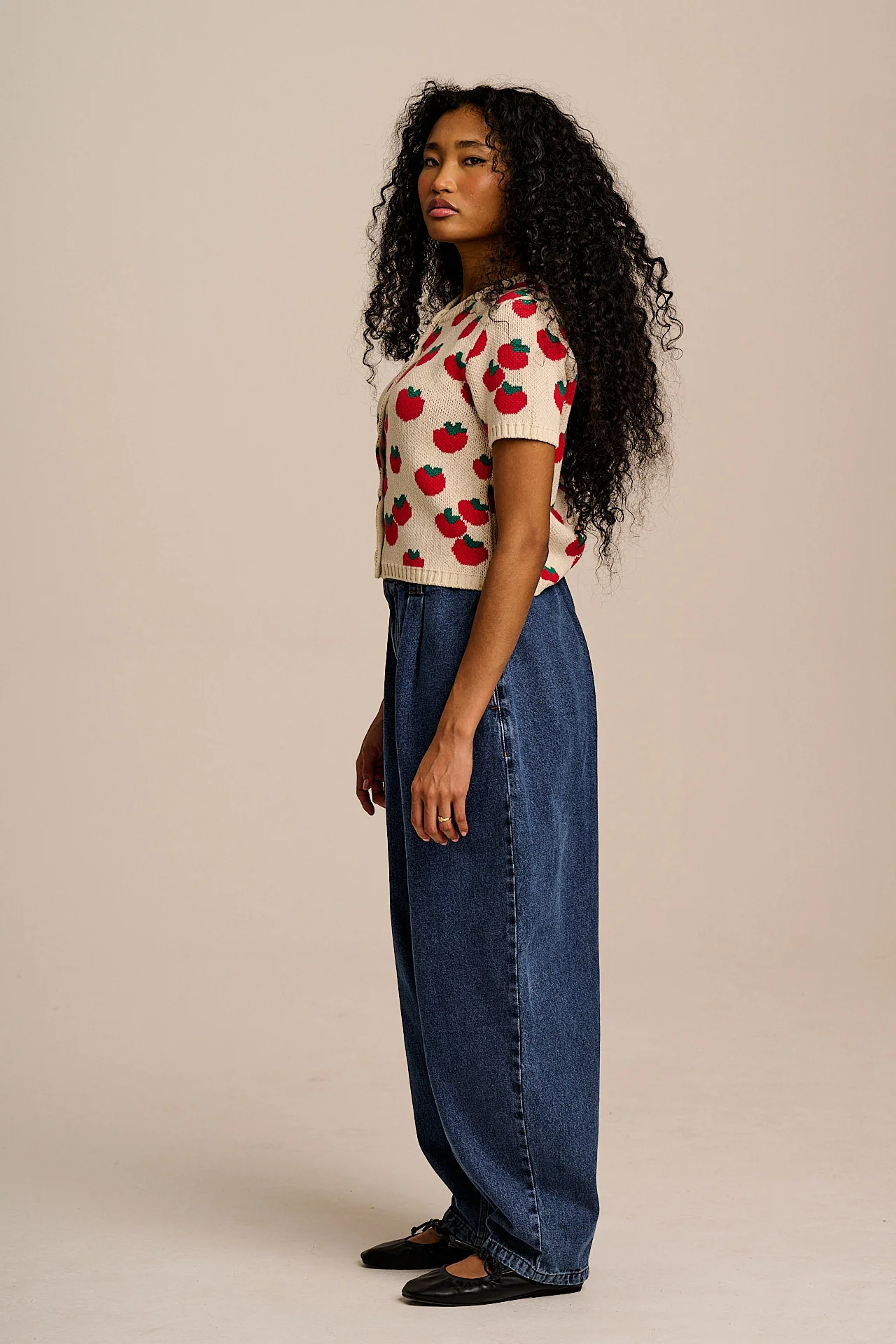 Lizzie - Cotton Short Sleeve Knitted Cardigan in Tomatoes - Image 10
