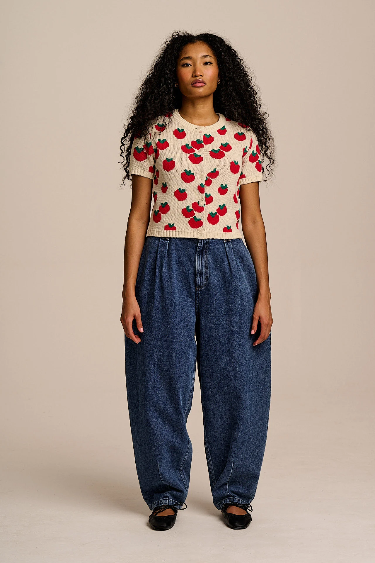 Lizzie - Cotton Short Sleeve Knitted Cardigan in Tomatoes - Image 8