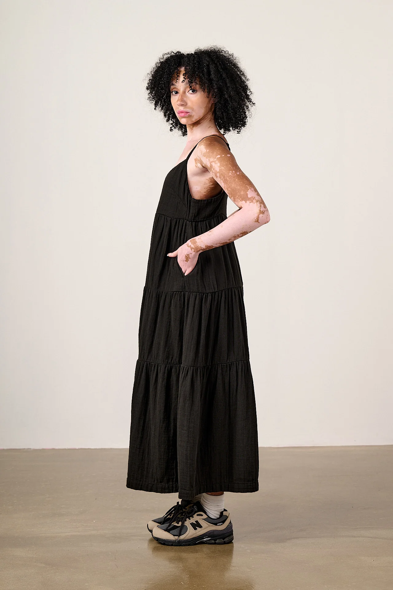 Mable - Cotton Dress in Black - Image 6
