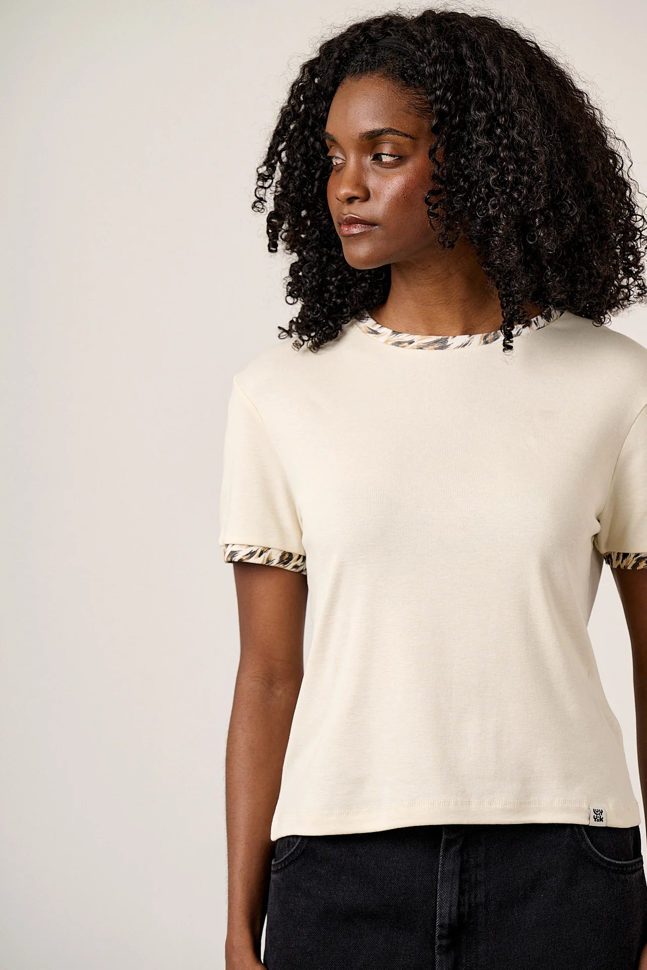 Maya - Cotton T-Shirt in Leo Swirl Trim - Image 4