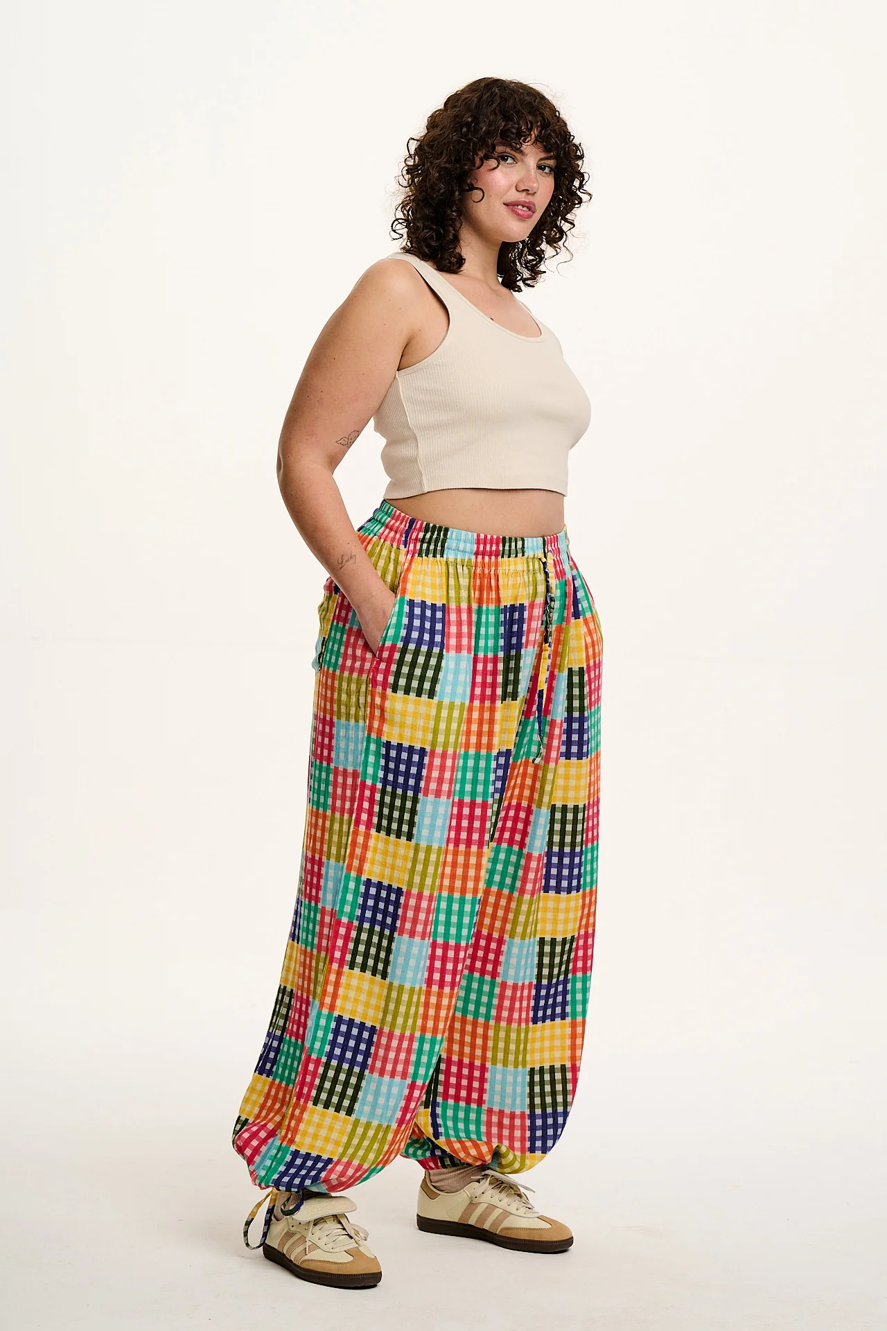 Mylo - Wide Leg Trousers in Picnic Club Print - Image 4