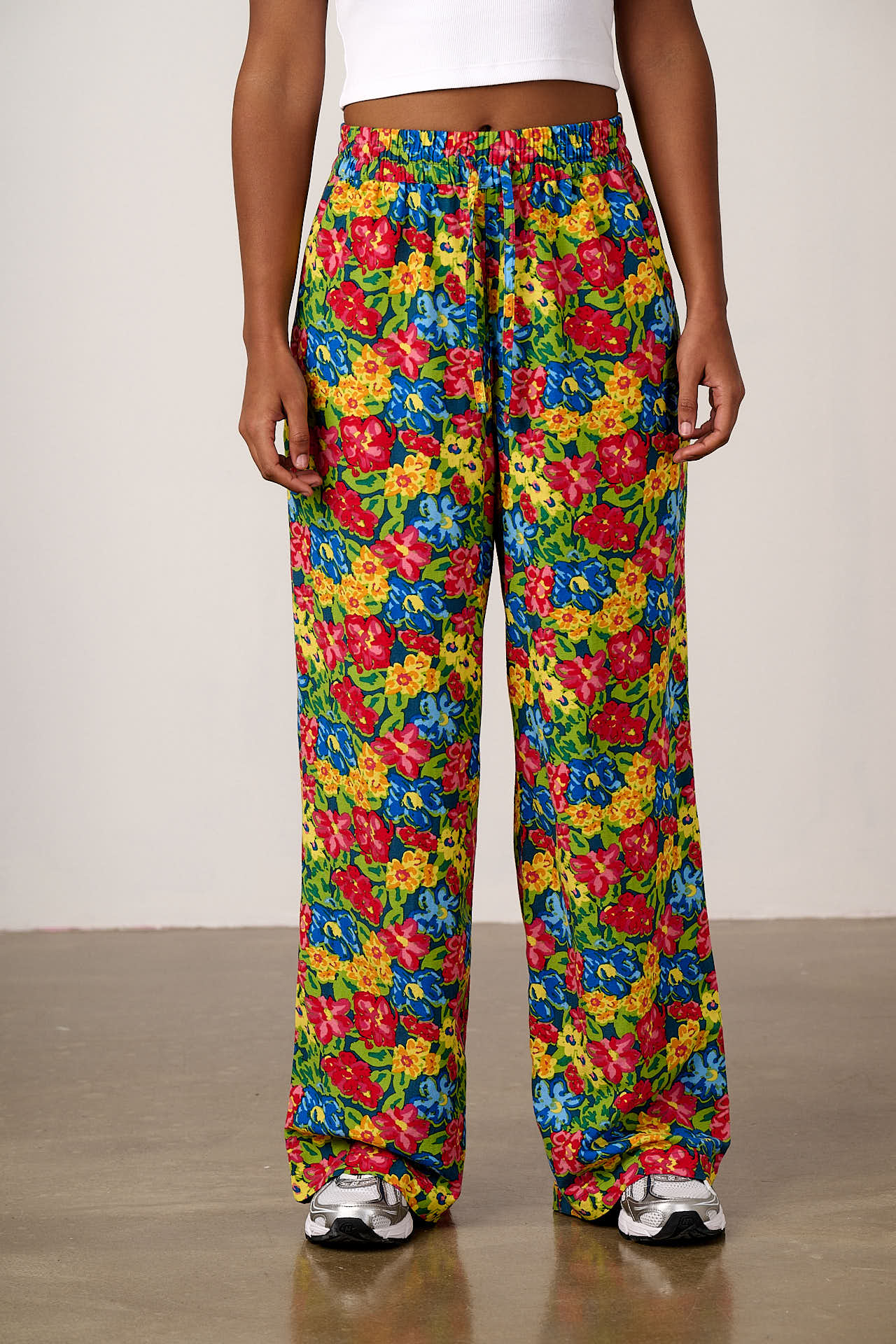 Norris - Wide Leg Cotton & Viscose Trousers in 80s Scribbled Floral - Image 2