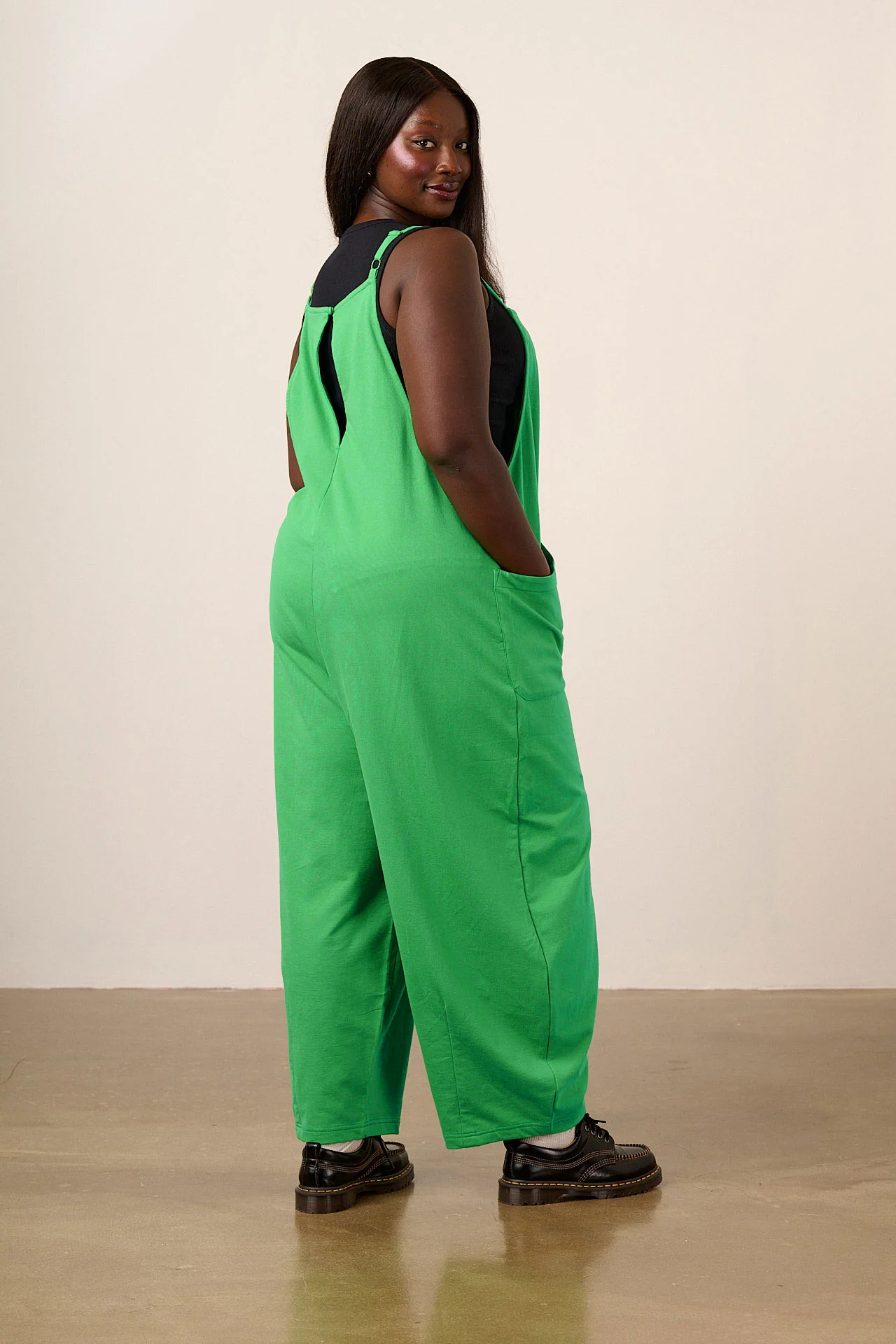 Oaxaca - Cotton Jersey Barrel Dungarees in Kelly Green - Image 6