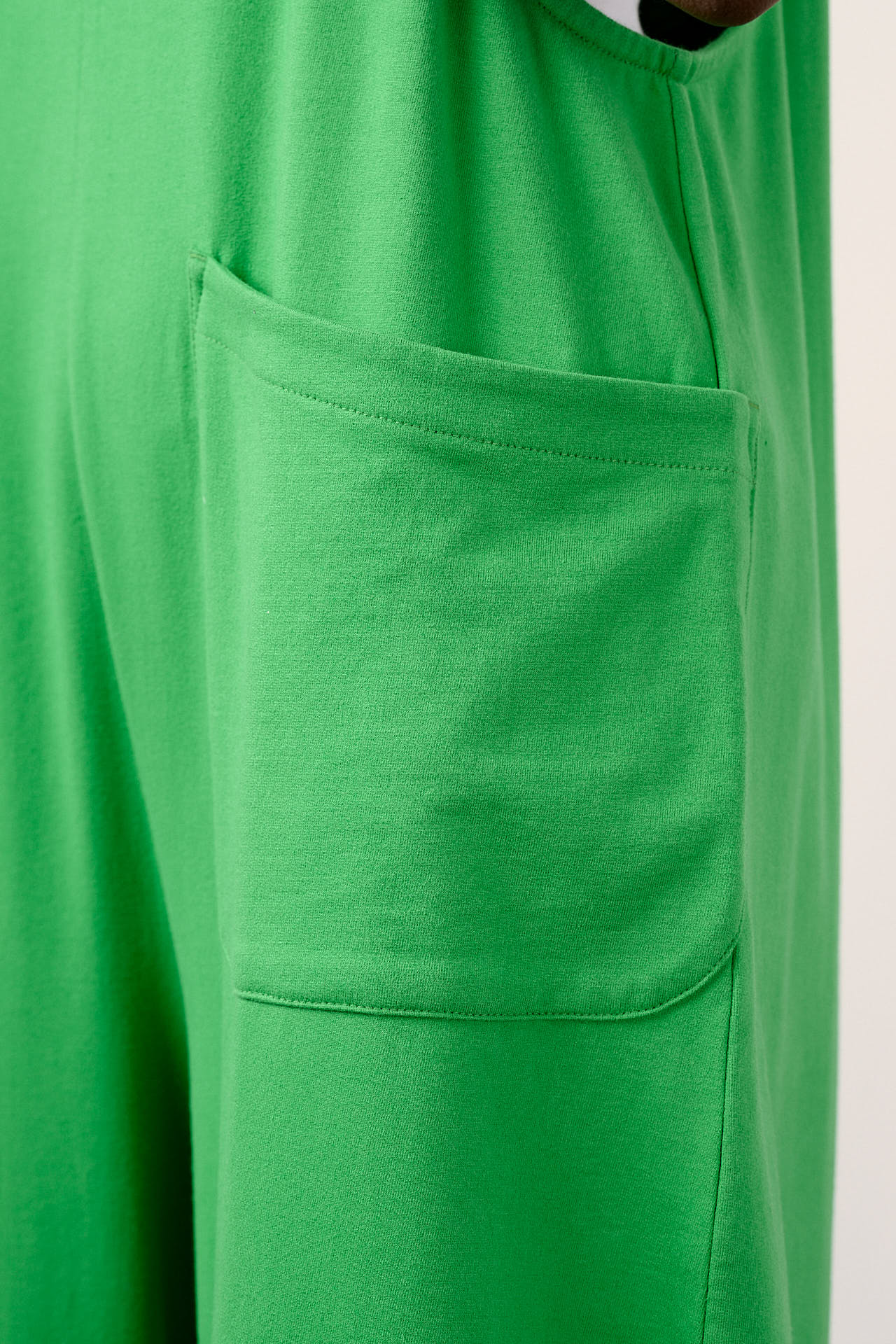 Oaxaca - Cotton Jersey Barrel Dungarees in Kelly Green - Image 8