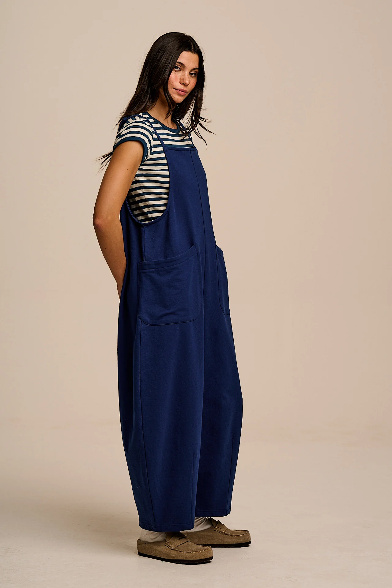Oaxaca - Cotton Jersey Barrel Leg Dungarees in Navy - Image 4