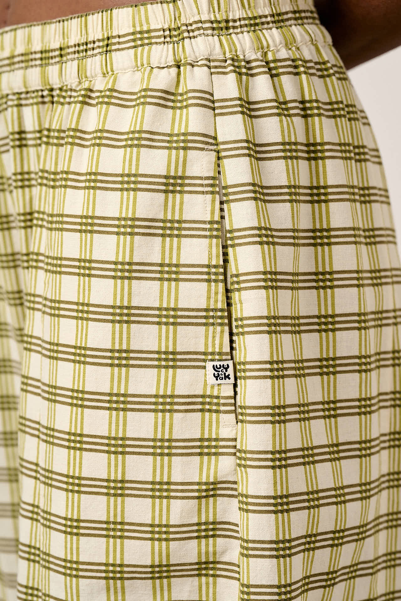 Obregon - Barrel Leg Cotton Linen Trousers in Green Check - Image 3