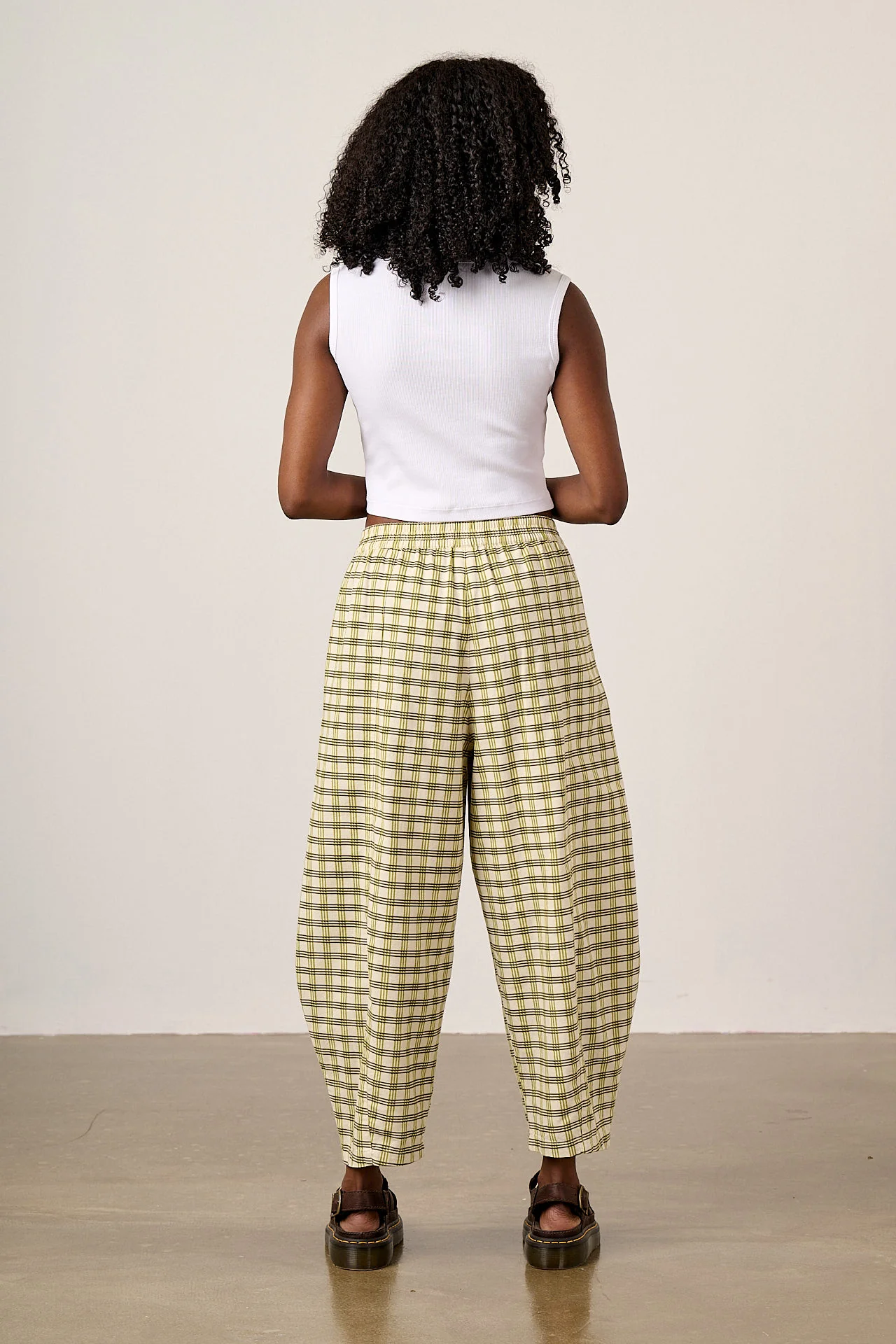 Obregon - Barrel Leg Cotton Linen Trousers in Green Check - Image 6