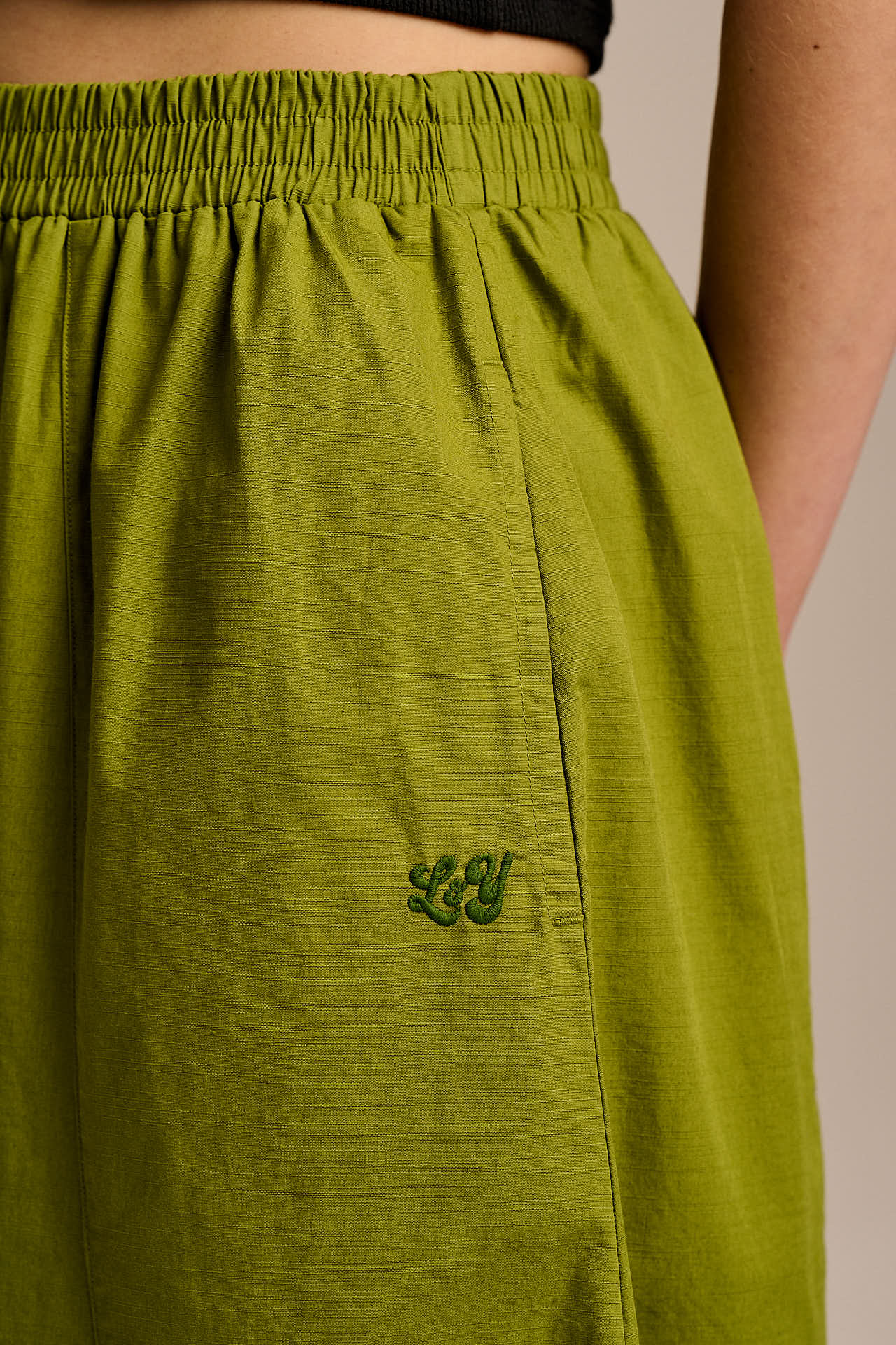Obregon - Barrel Leg Cotton Trousers in Cypress Green - Image 3