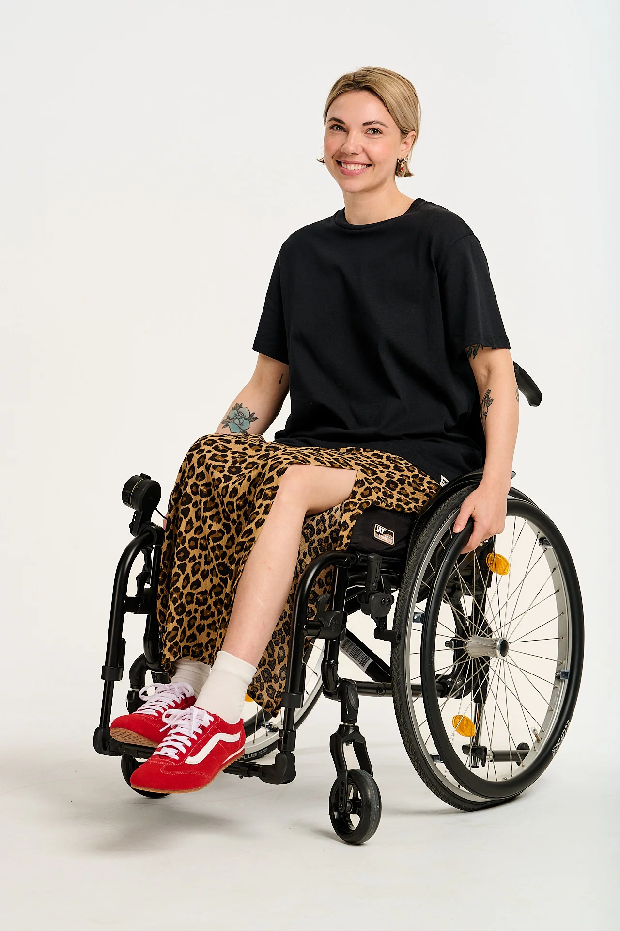 Poppy - Elasticated Waist Skirt in Leopard Print - Image 3