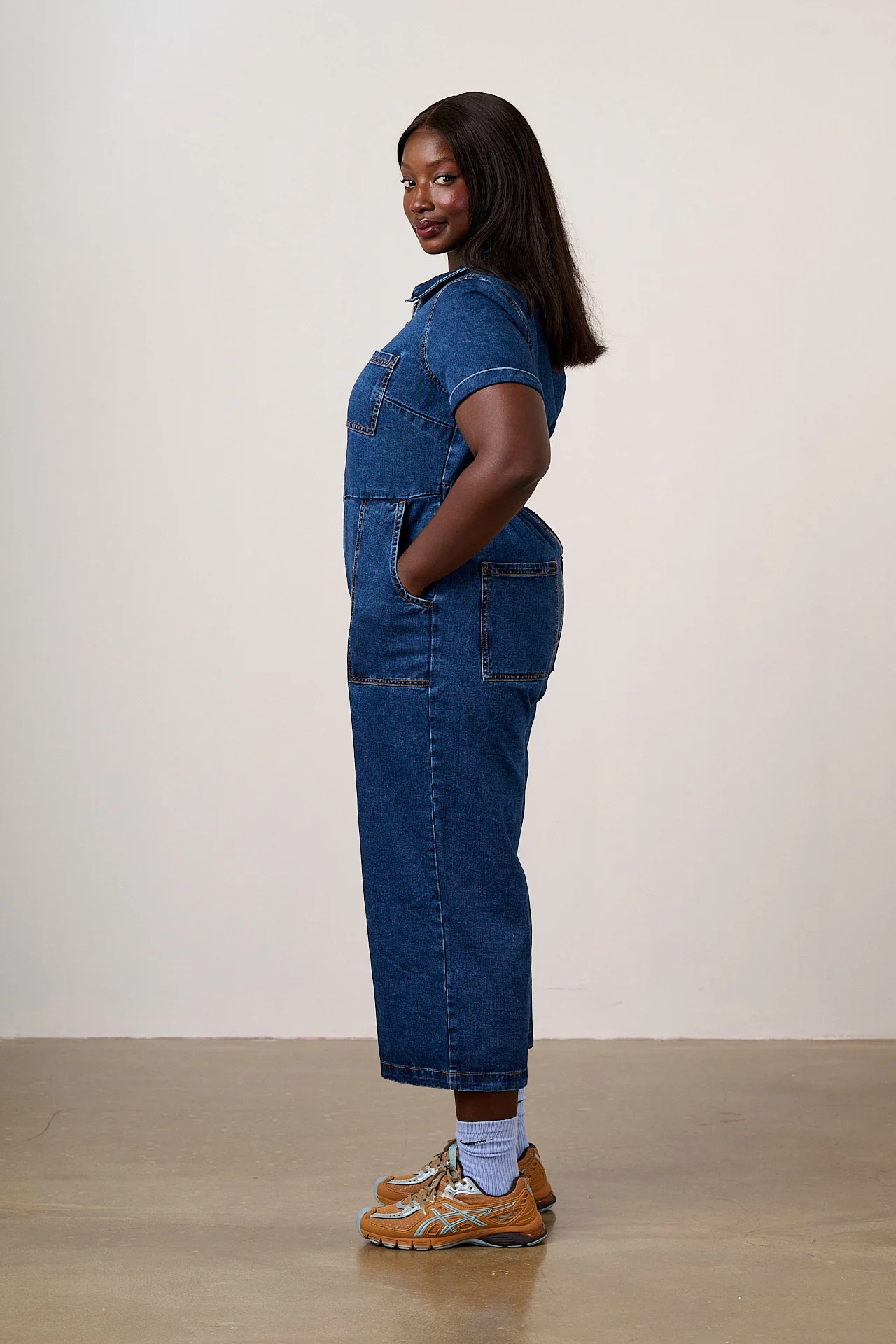 Ragan - Denim Jumpsuit in Mid Wash Blue - Image 4