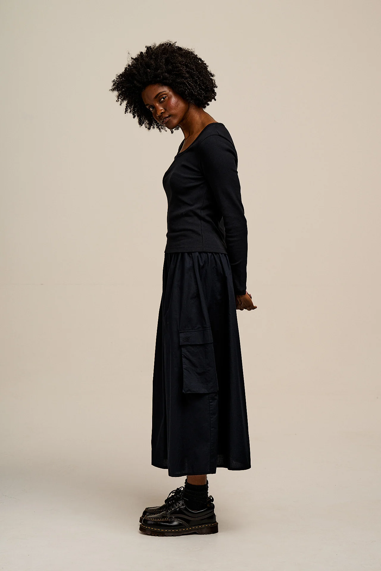 Remy - Ribbed Cotton Scoop Neck Long Sleeve T-Shirt in Black - Image 4