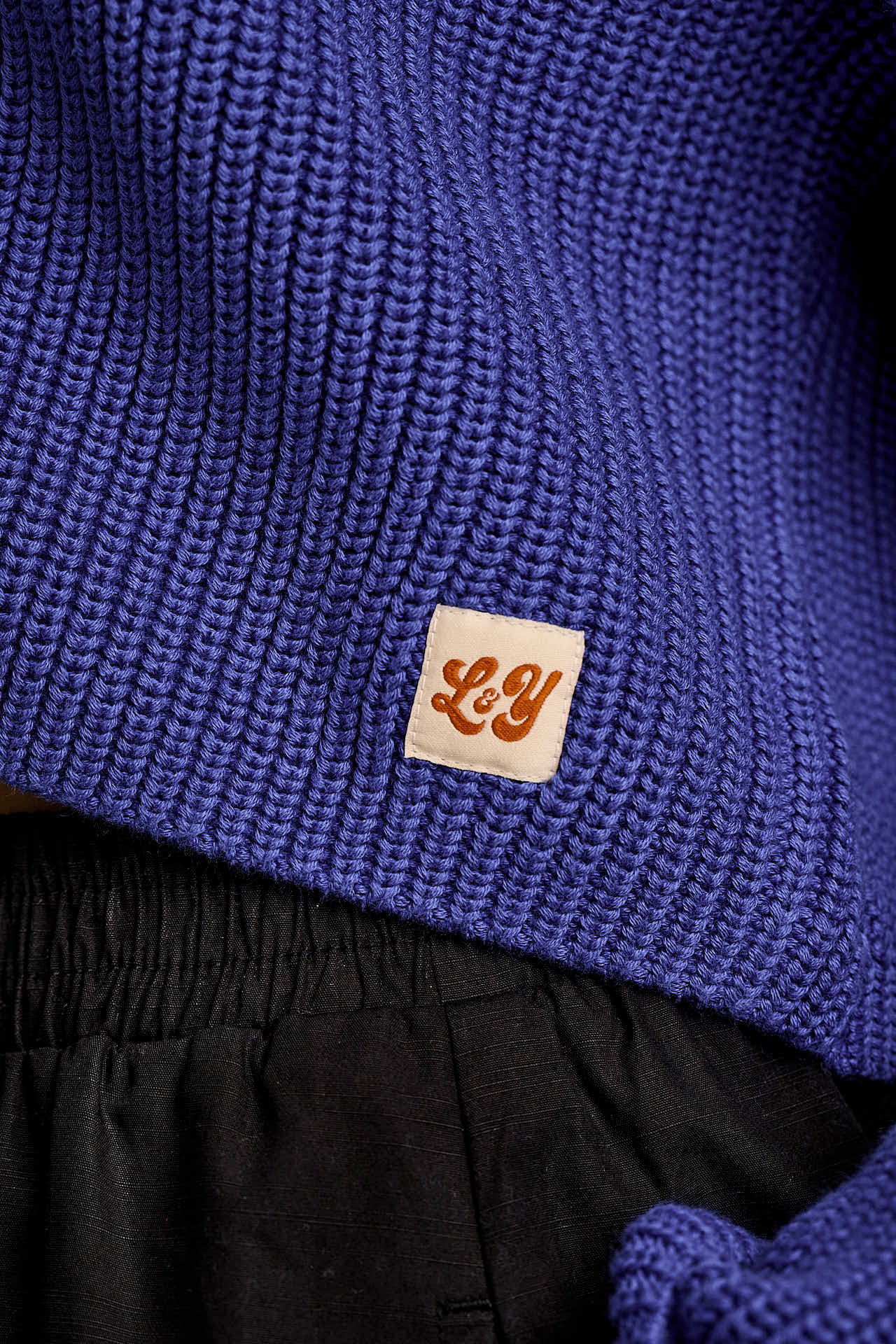 Robyn - V-Neck Cotton Cardigan in Dazzling Blue - Image 2