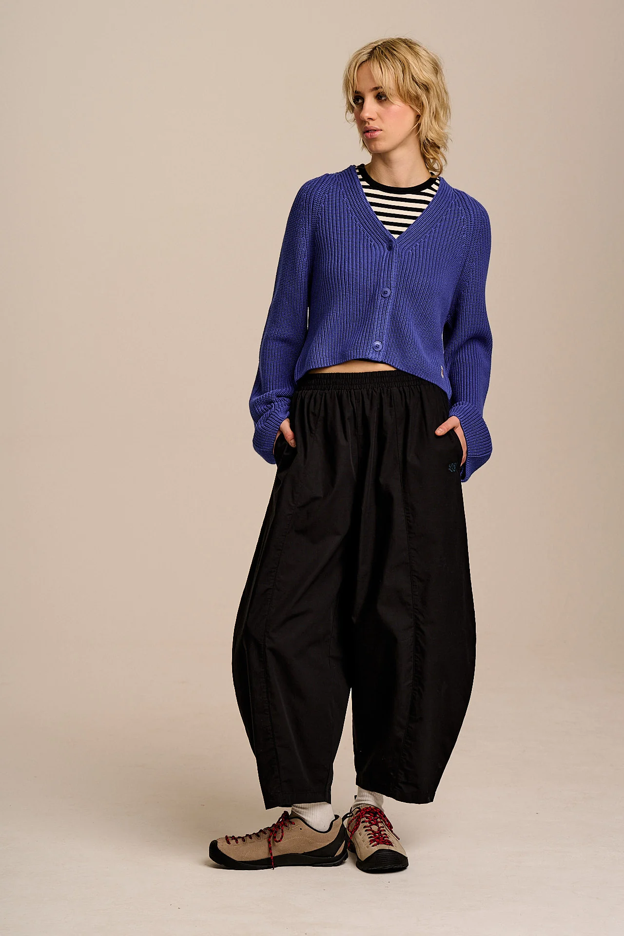 Robyn - V-Neck Cotton Cardigan in Dazzling Blue - Image 4