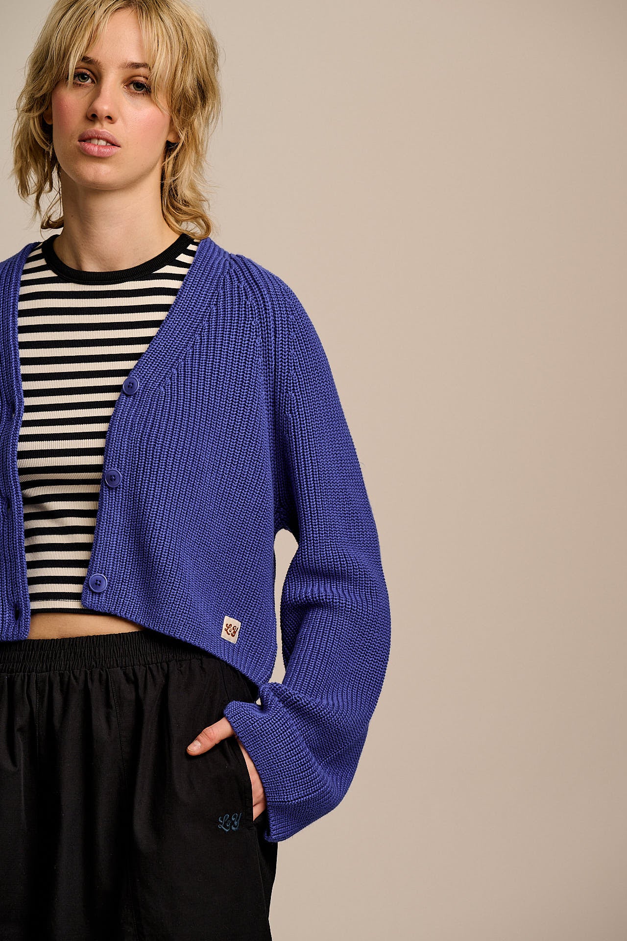 Robyn - V-Neck Cotton Cardigan in Dazzling Blue - Image 7