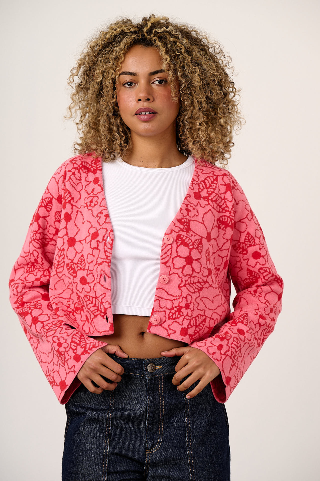 Robyn - V-Neck Cotton Cardigan in Pink & Red Kahlo Blooms - Image 4