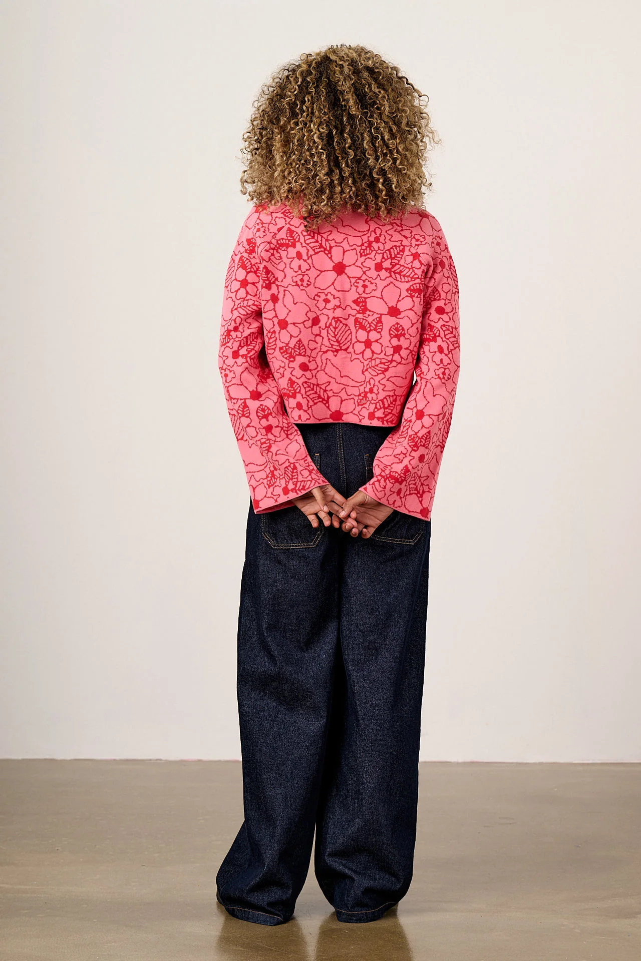 Robyn - V-Neck Cotton Cardigan in Pink & Red Kahlo Blooms - Image 5