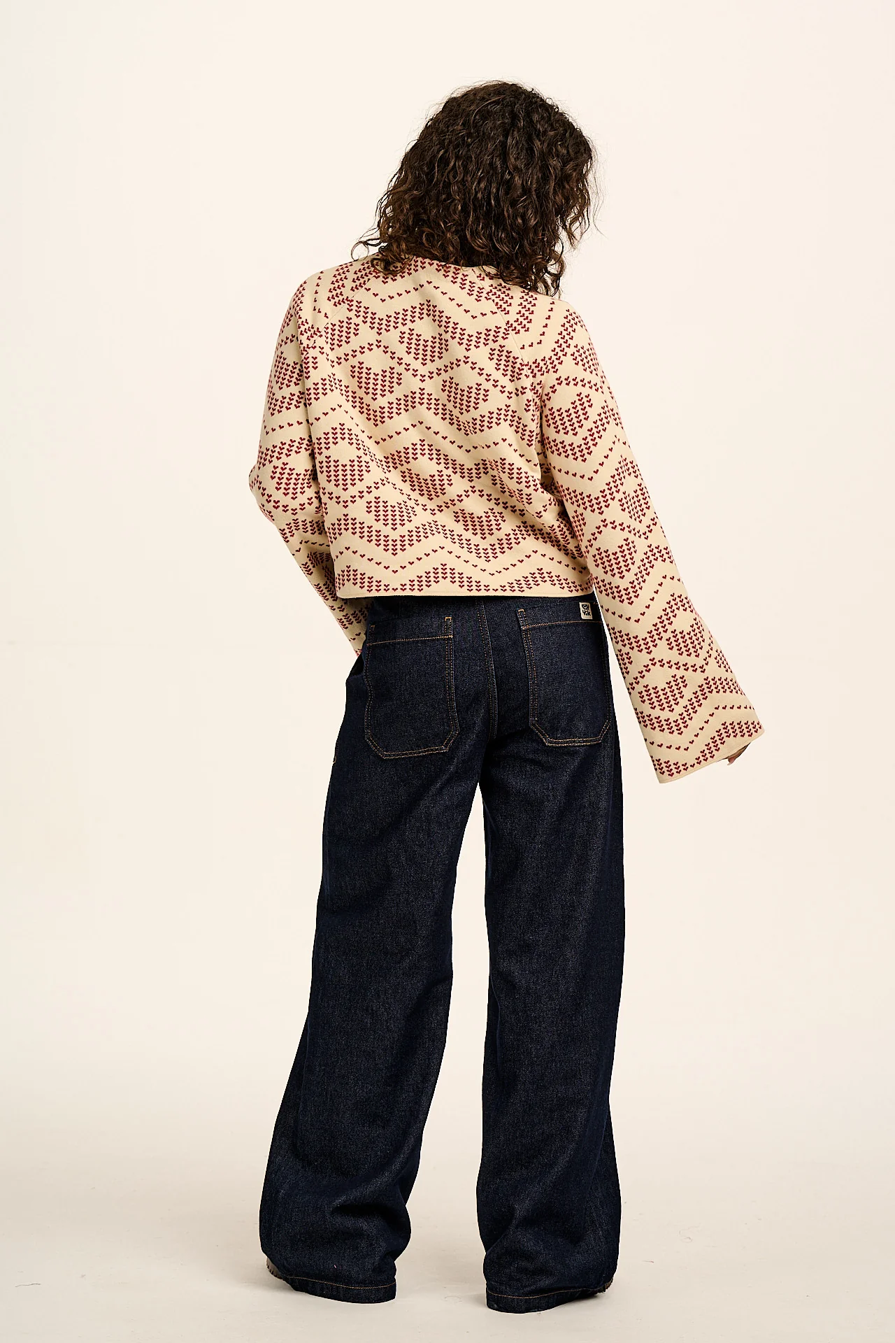 Robyn - V-Neck Cotton Cardigan in Heart Argyle - Image 5