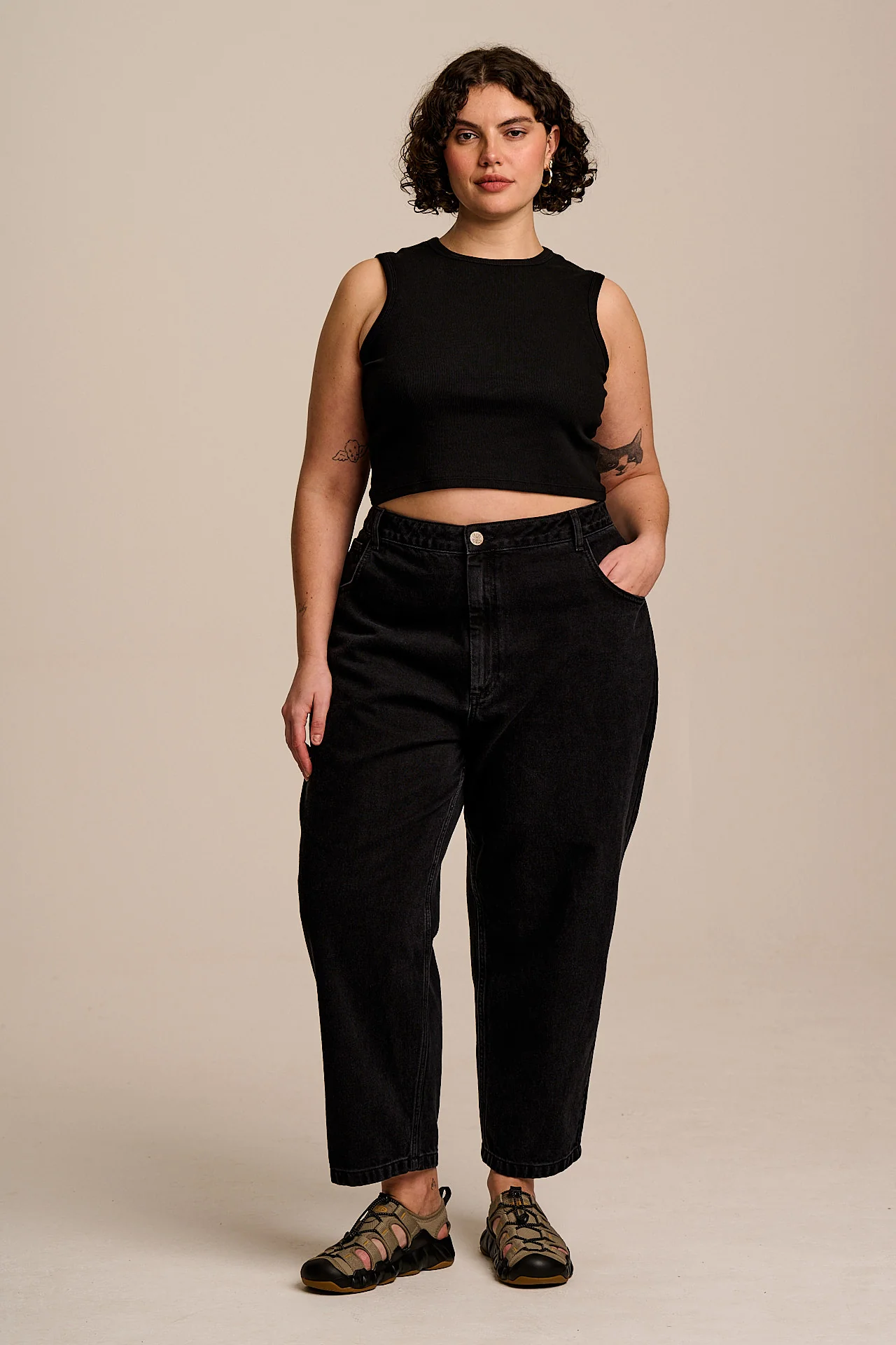 Rue - Ribbed Tank Top in Black - Image 4